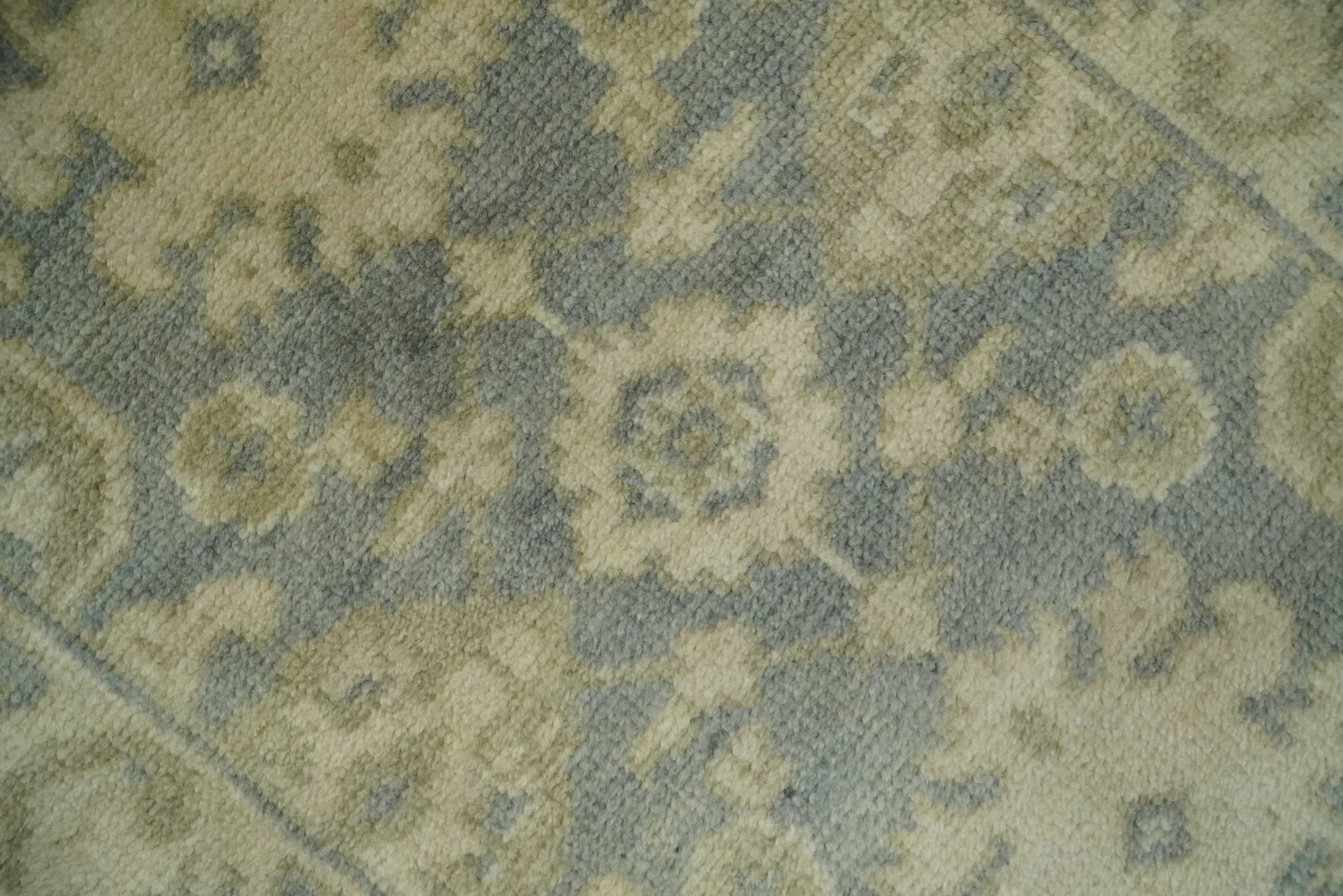 2x3 Hand Knotted Gray and Beige Traditional Persian Oushak Wool Rug | N7223 - Image 6