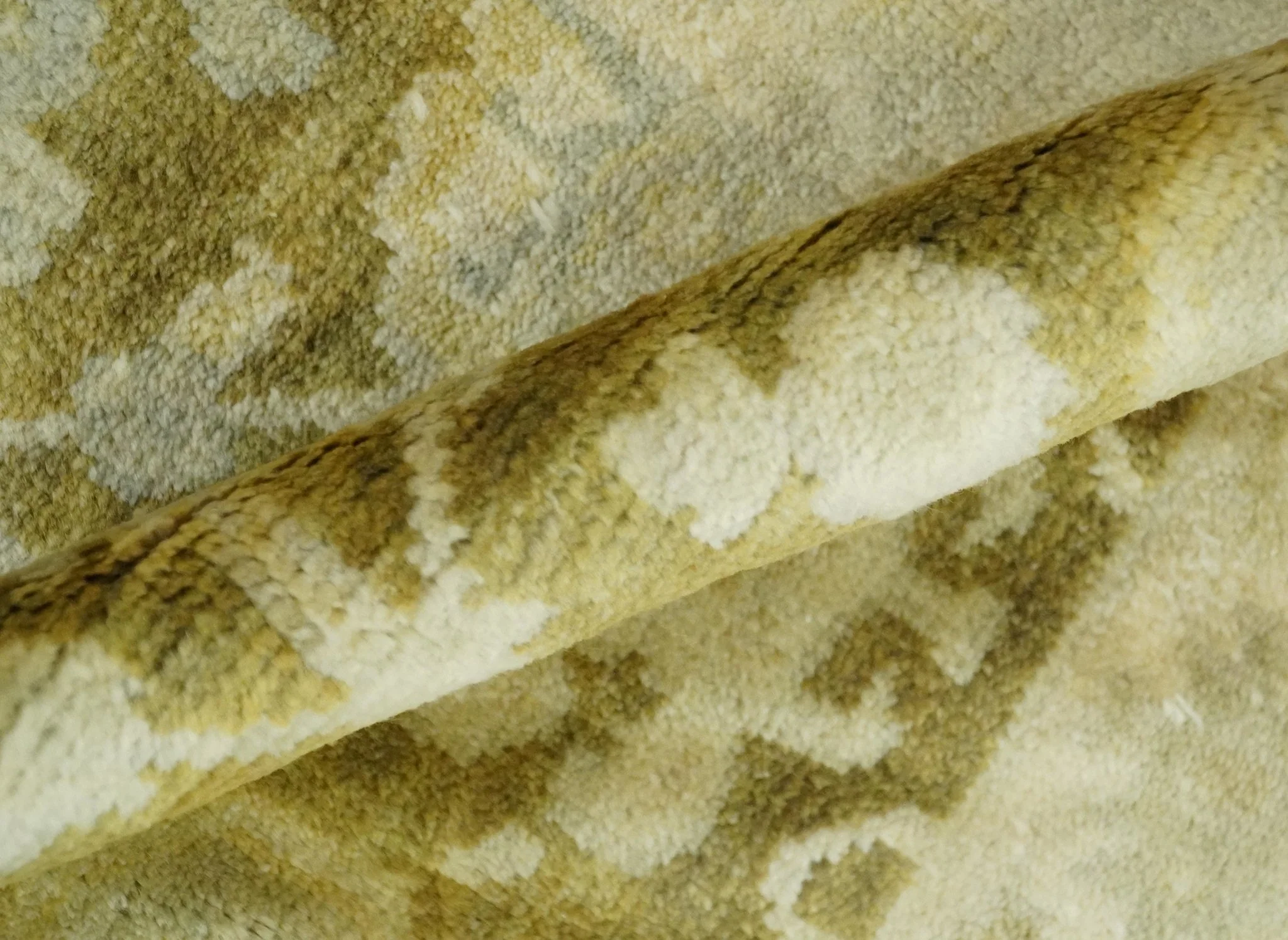 2x3 Hand Knotted Olive, Beige and Gray Traditional Persian Oushak Wool Rug | N423 - Image 3