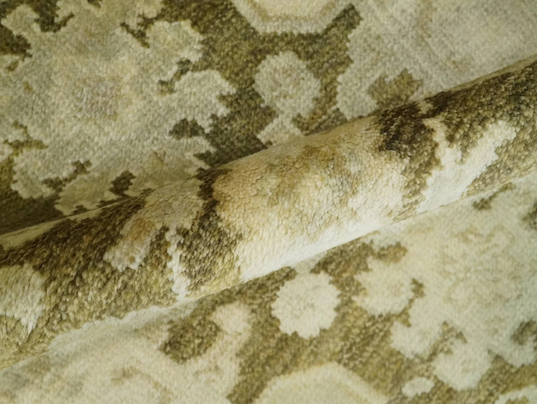 2x3 Hand Knotted Olive, Beige and Gray Traditional Persian Oushak Wool Rug | N4323 - Image 4