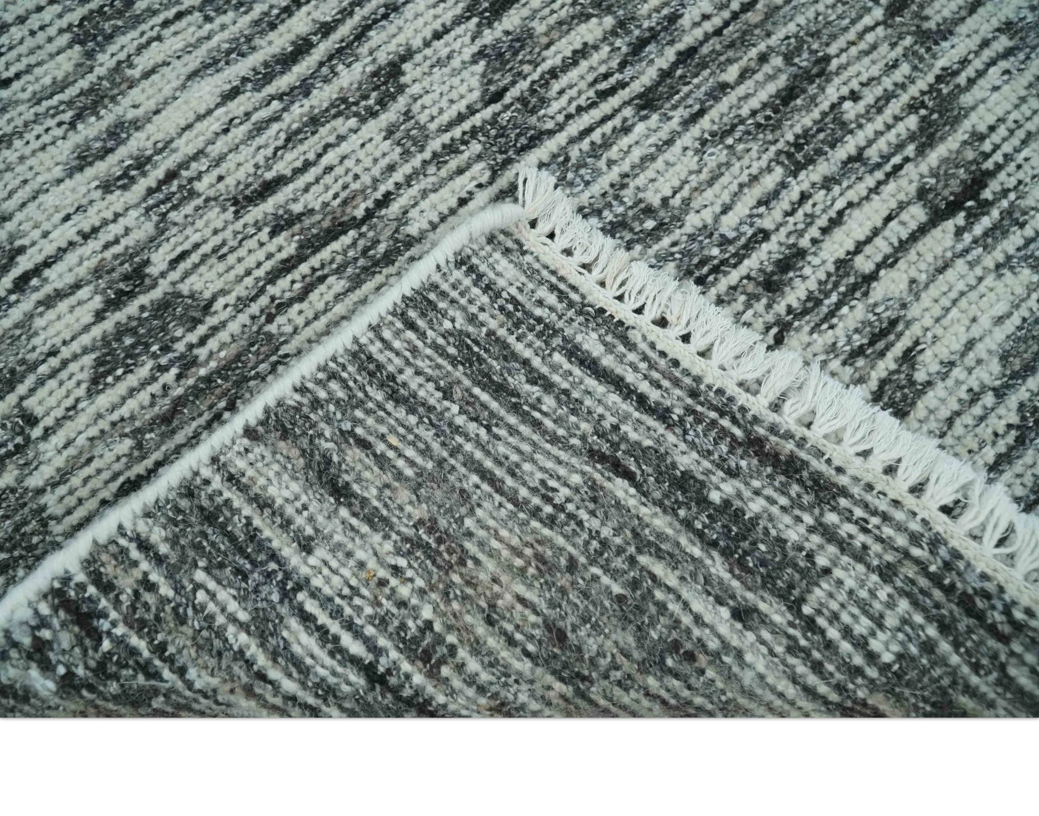 2x3 Hand Knotted Silver and Charcoal Geometrical shape Wool Rug - Image 4
