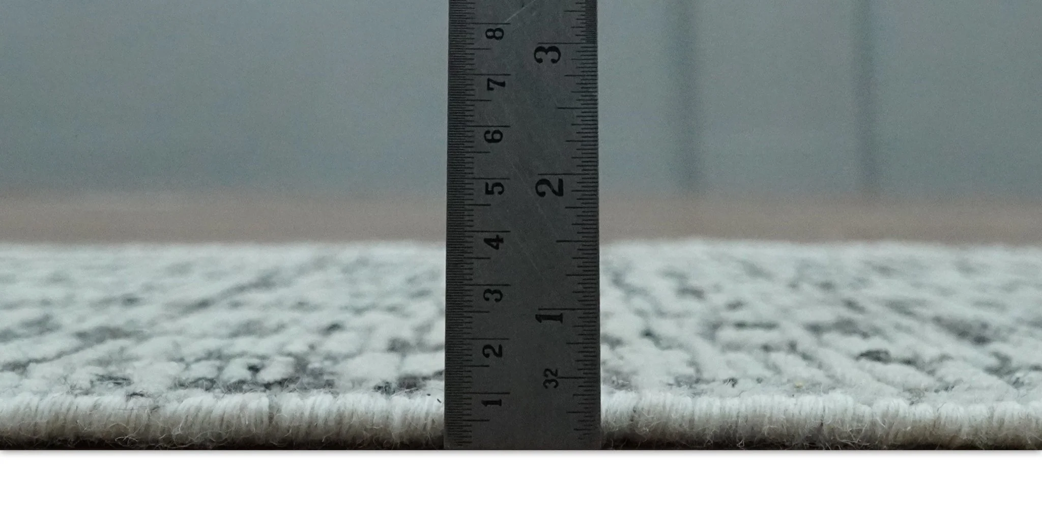 2x3 Hand Knotted Silver and Charcoal Geometrical shape Wool Rug - Image 5
