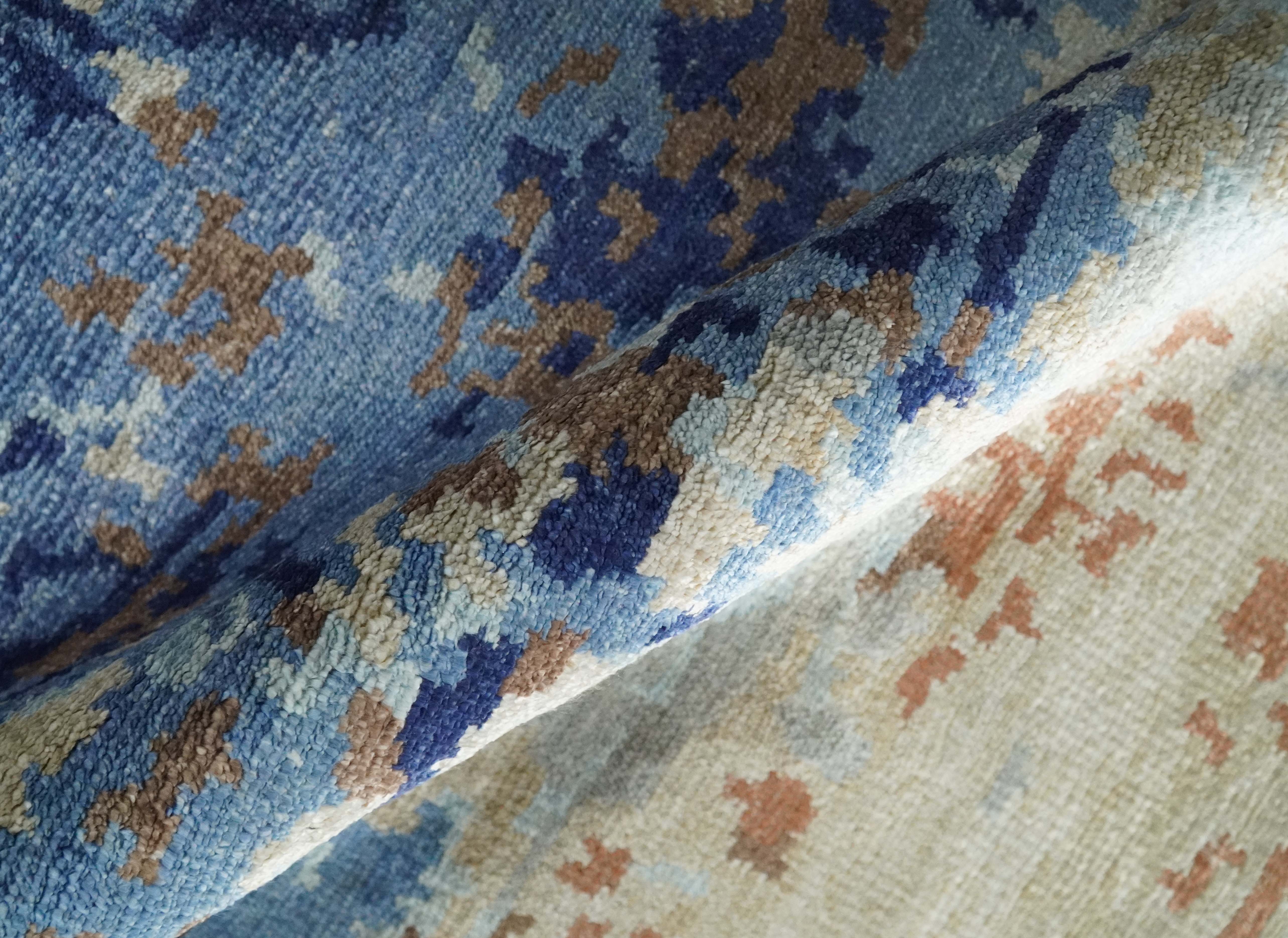 Modern Abstract 2x3 Multi Color Blue, beige Bamboo Silk Hand Knotted Area Rug | N2723 - Image 5