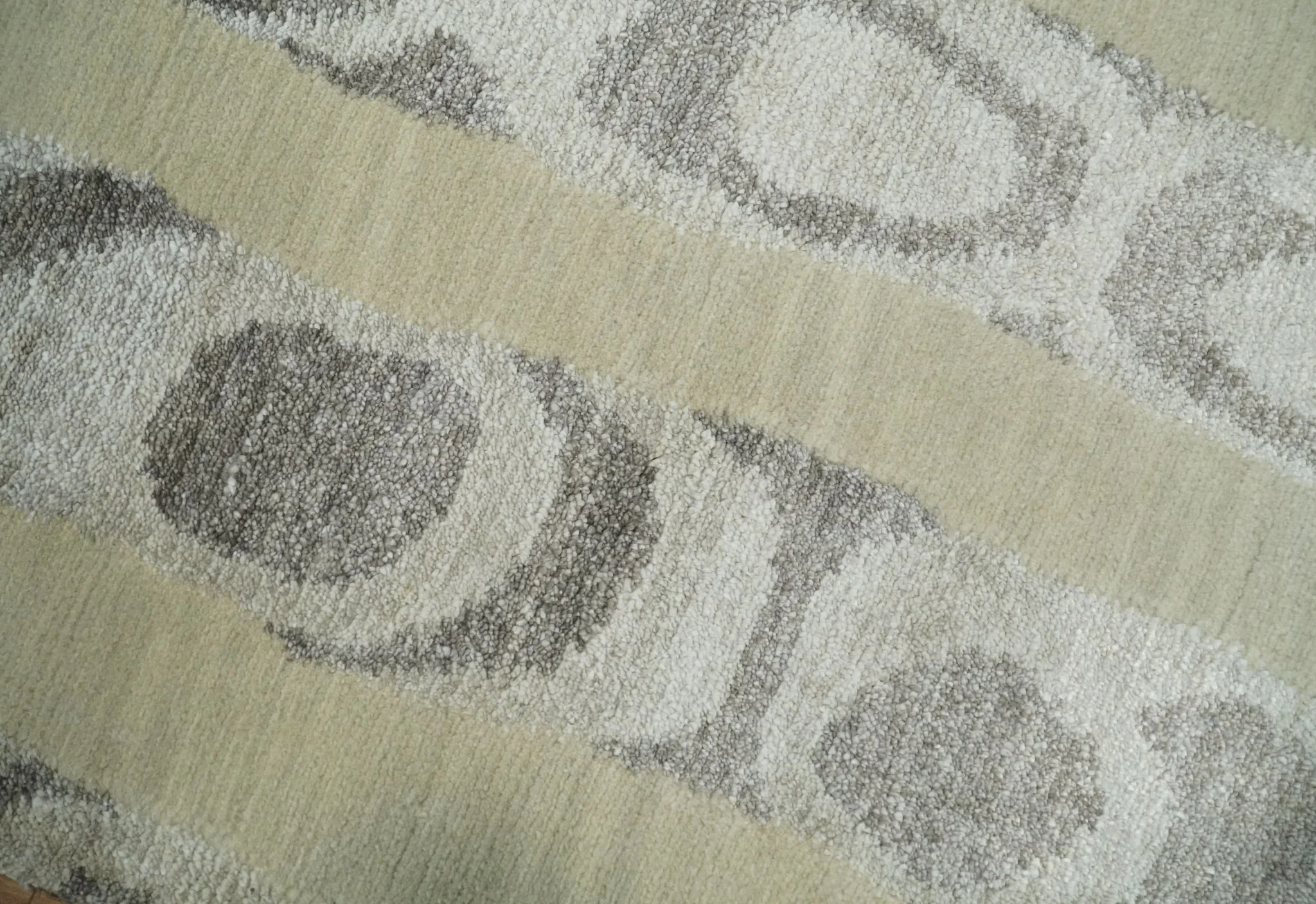 2x4 Beige, Silver and Gray Wool and Silk Hand Knotted traditional Vintage Antique Rug| N524 - Image 2