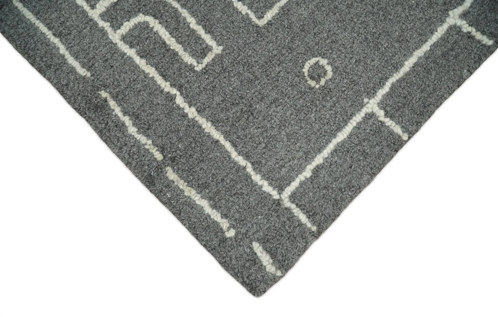 2x4 Gray and White Tribal Hand Hooked Textured Loop Area Rug | TRIB2 - Image 4