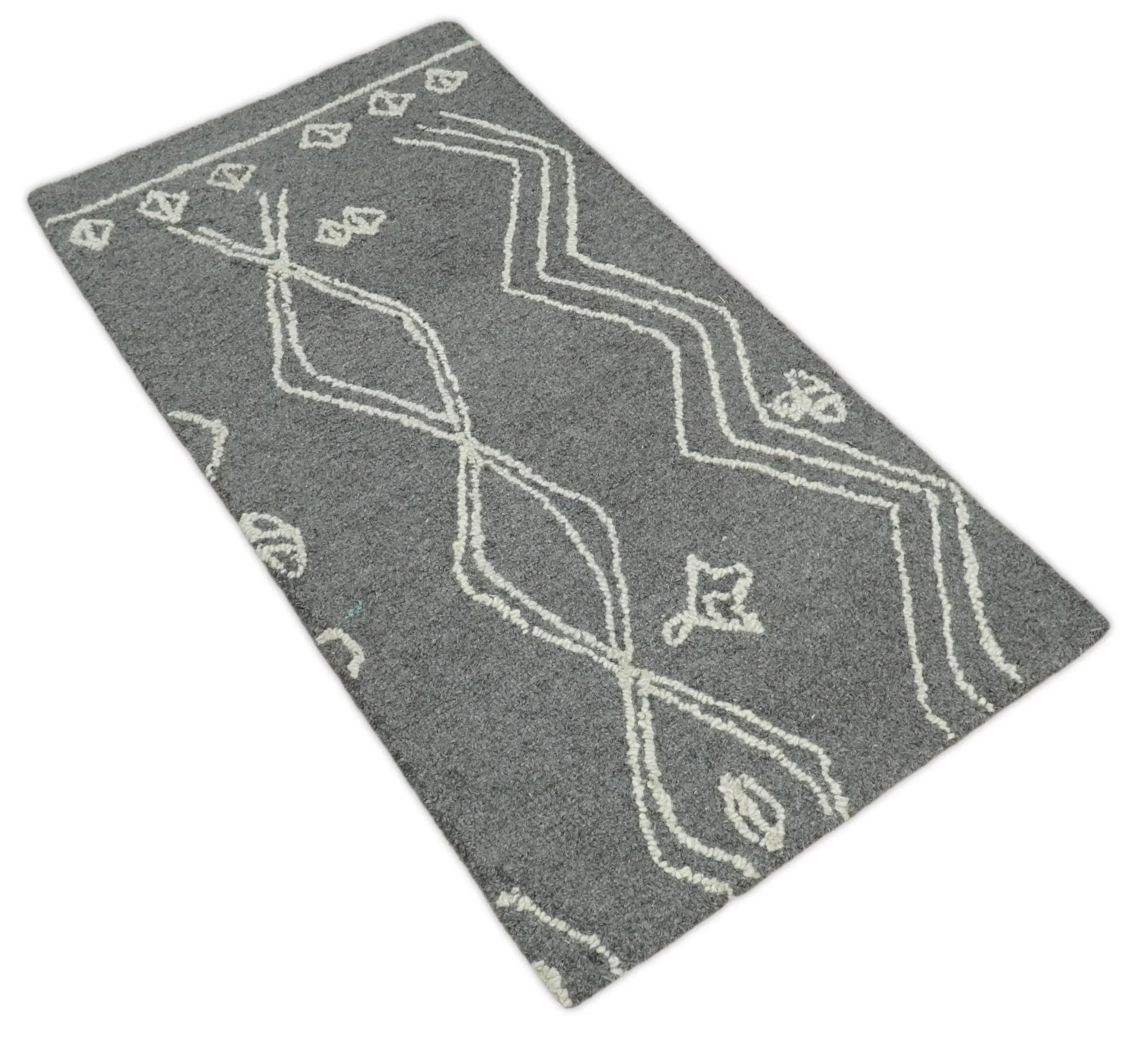 2x4 Gray and White Tribal Hand Hooked Textured Loop Area Rug | TRIB2 - Image 6