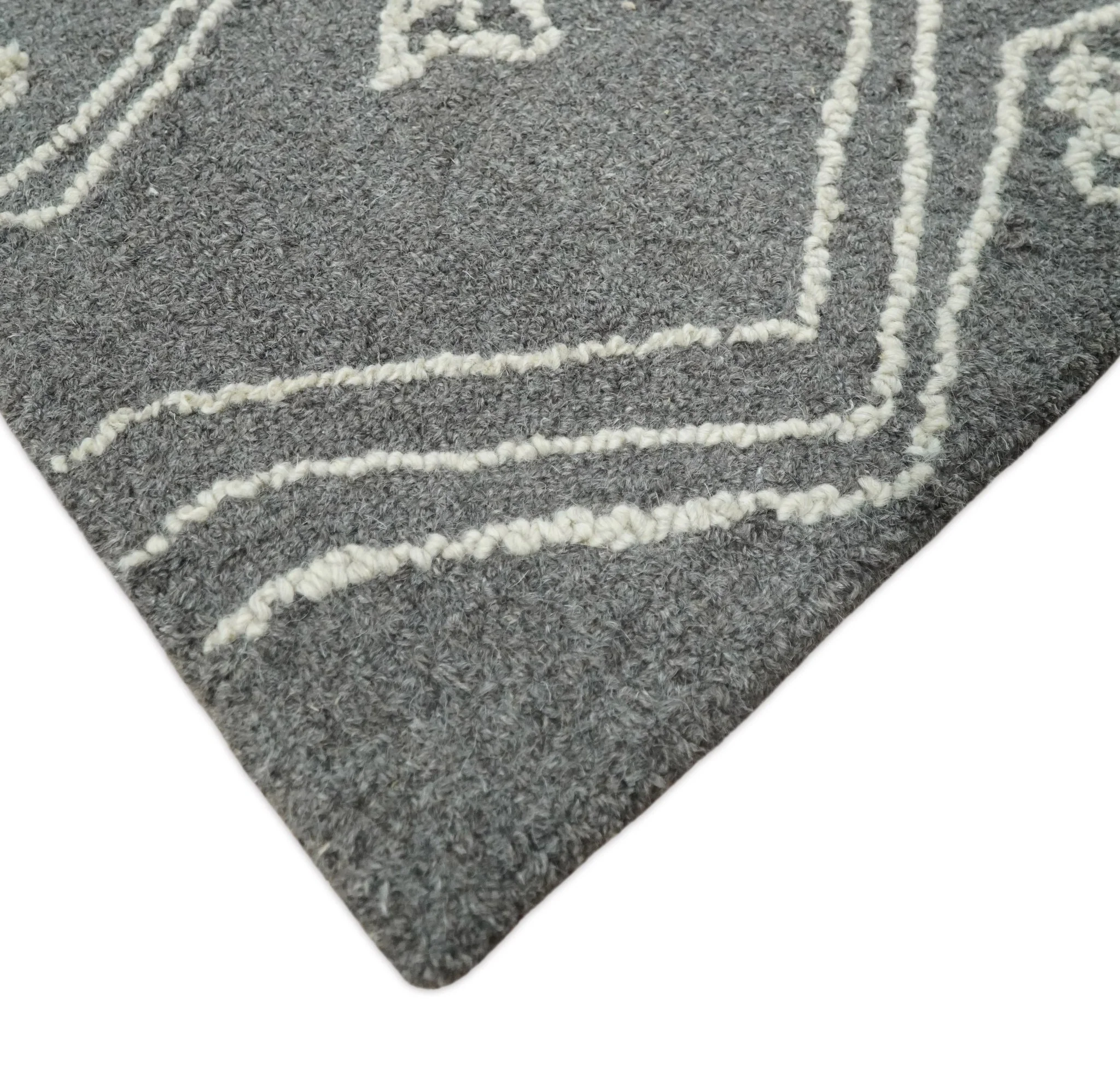 2x4 Gray and White Tribal Hand Hooked Textured Loop Area Rug | TRIB2 - Image 7