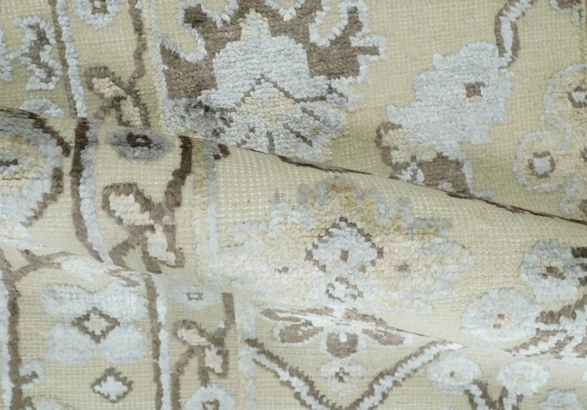 2x4 Hand Knotted Beige, silver and Brown Traditional Persian Oushak Wool Rug | N5524 - Image 5