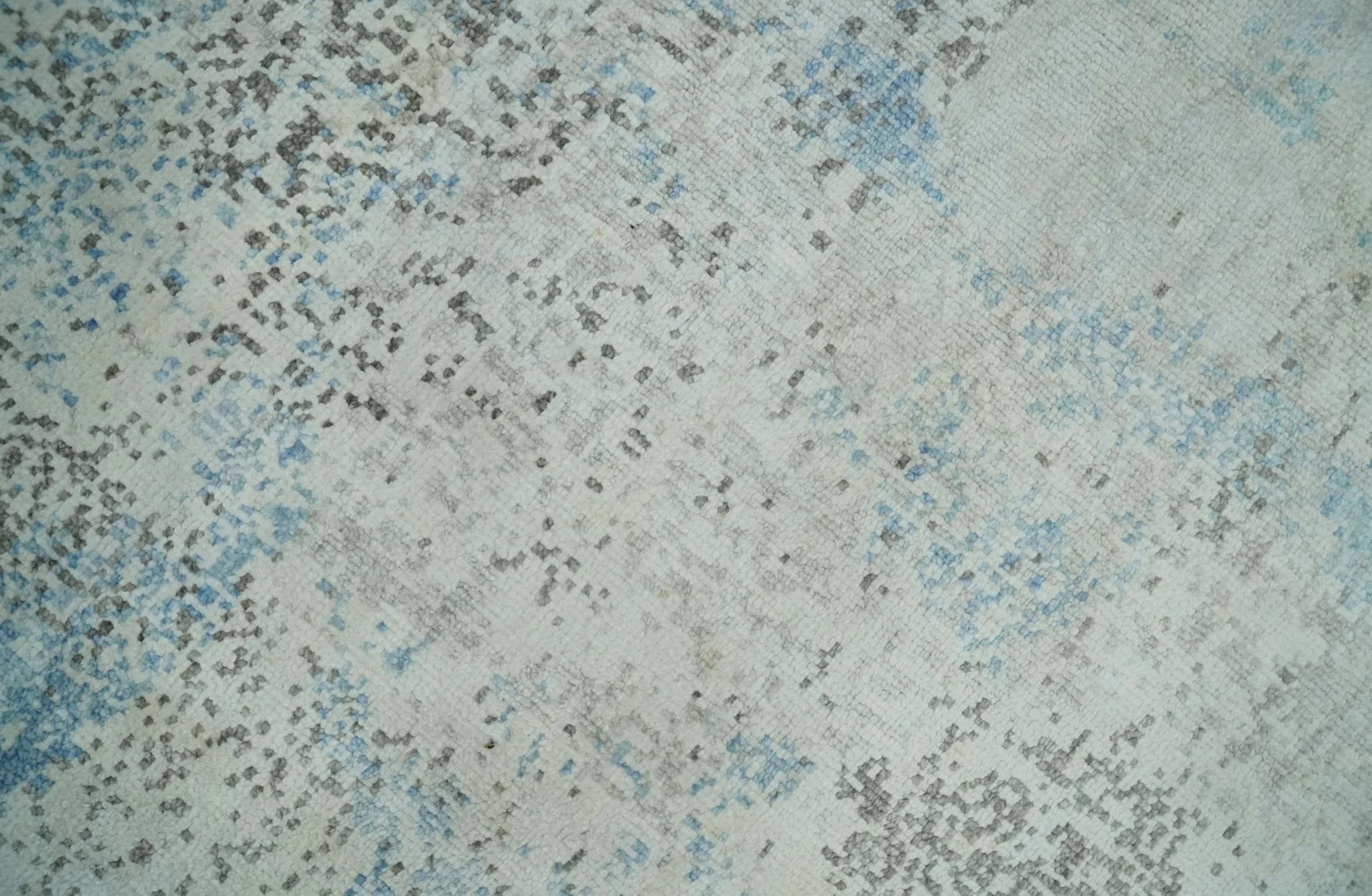 2x4 Modern Abstract Blue and Ivory Rug made with Art Silk| N4124 - Image 4