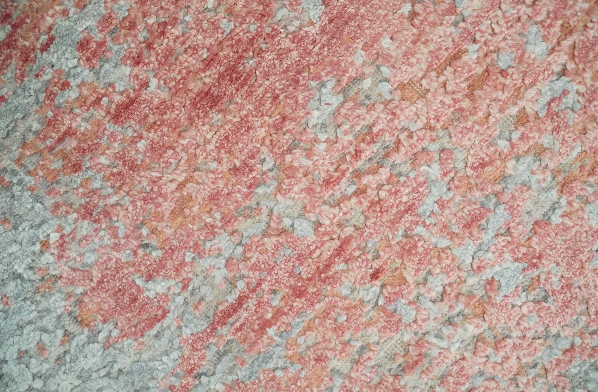 2x4 Modern Abstract Peach and Gray Rug made with Art Silk| N4024 - Image 5