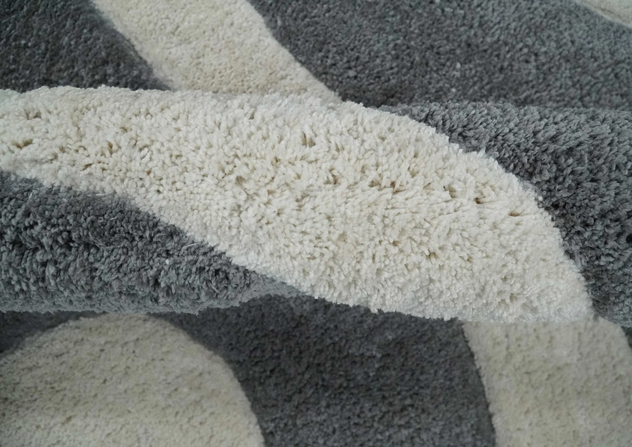 Plush Contemporary 3x5, 4x6 and 5x7 Hand Woven Shag Ivory and Gray Art Silk Soft Area Rug - Image 6