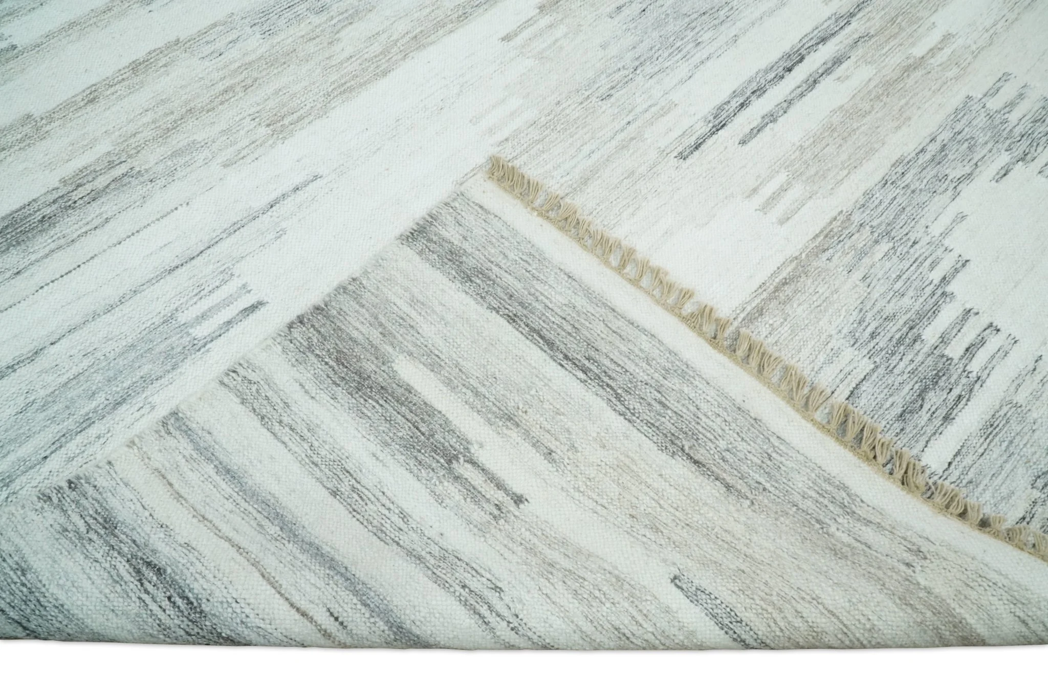 Ivory and Gray Kilim Rug made with fine wool and viscose | SE1 - Image 8