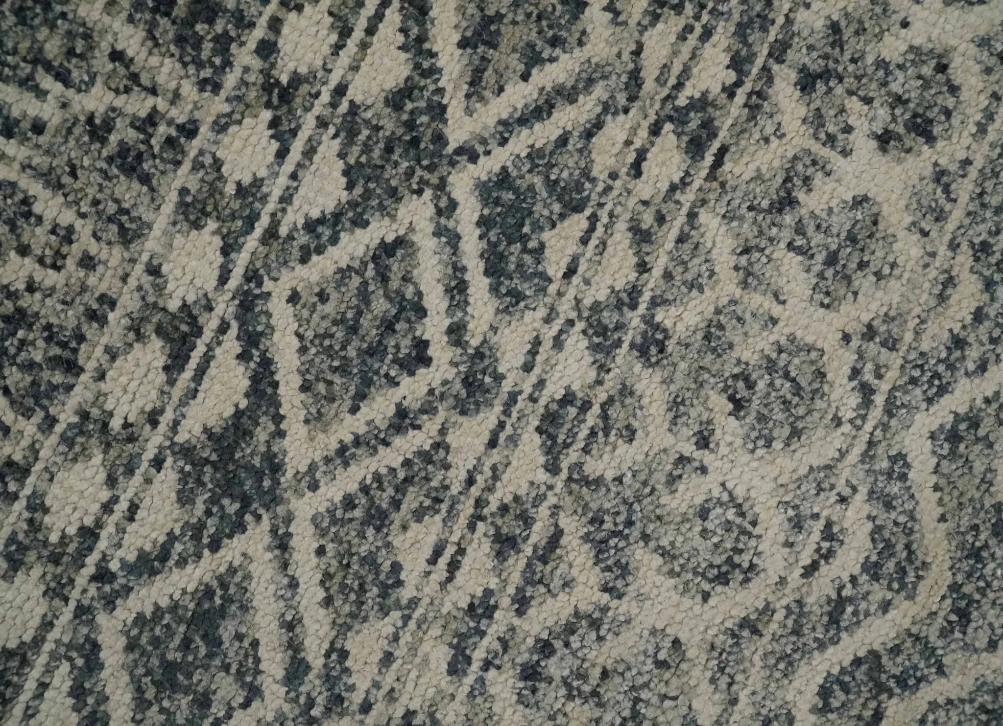 4x6 Hand Knotted Ivory, Black and Gray Modern Contemporary Southwestern Tribal Trellis Recycled Silk Area Rug | OP56 - Image 2