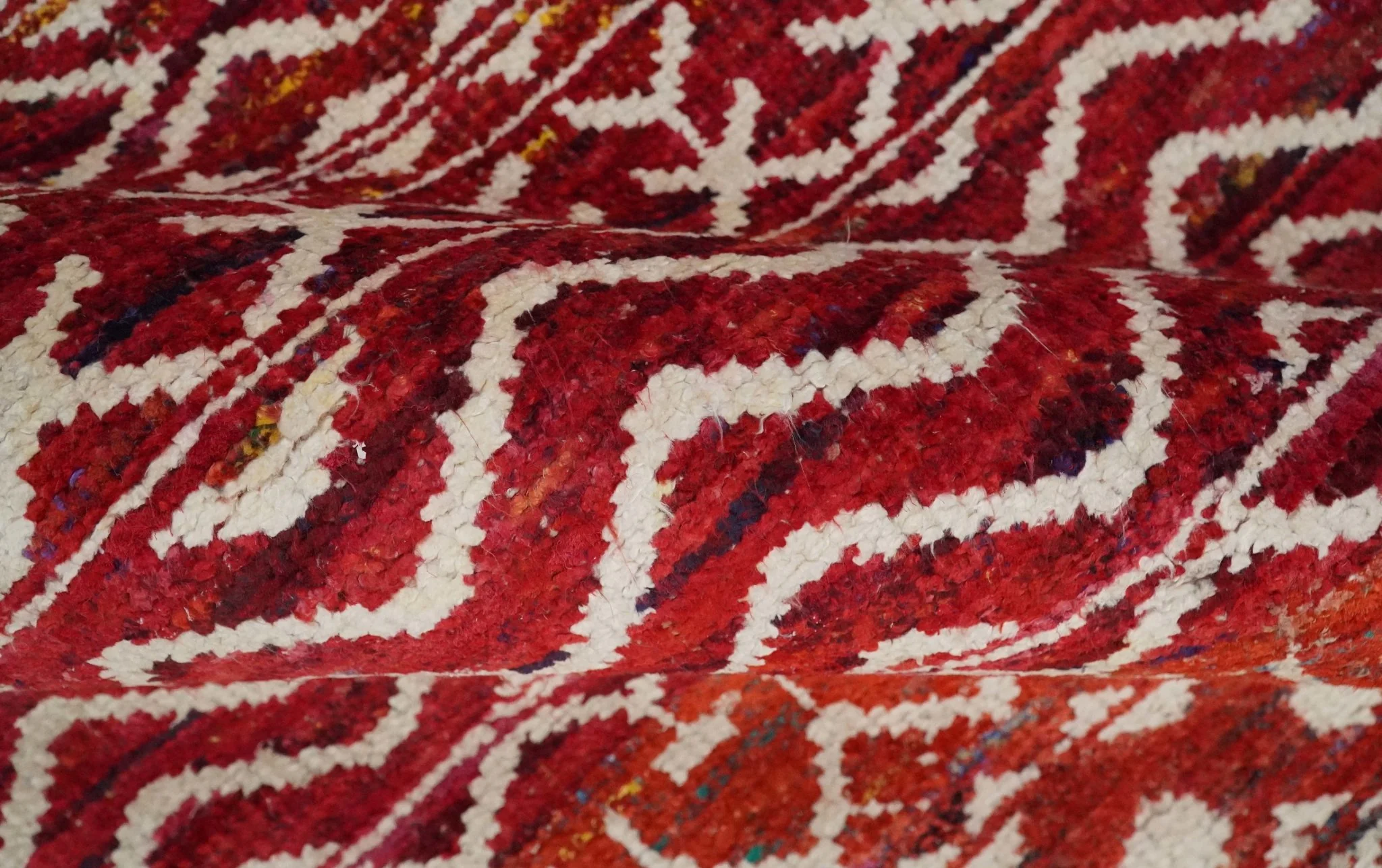 4x6 Hand Knotted Rust and Ivory Modern Contemporary Southwestern Tribal Trellis Recycled Silk Area Rug | OP60 - Image 7
