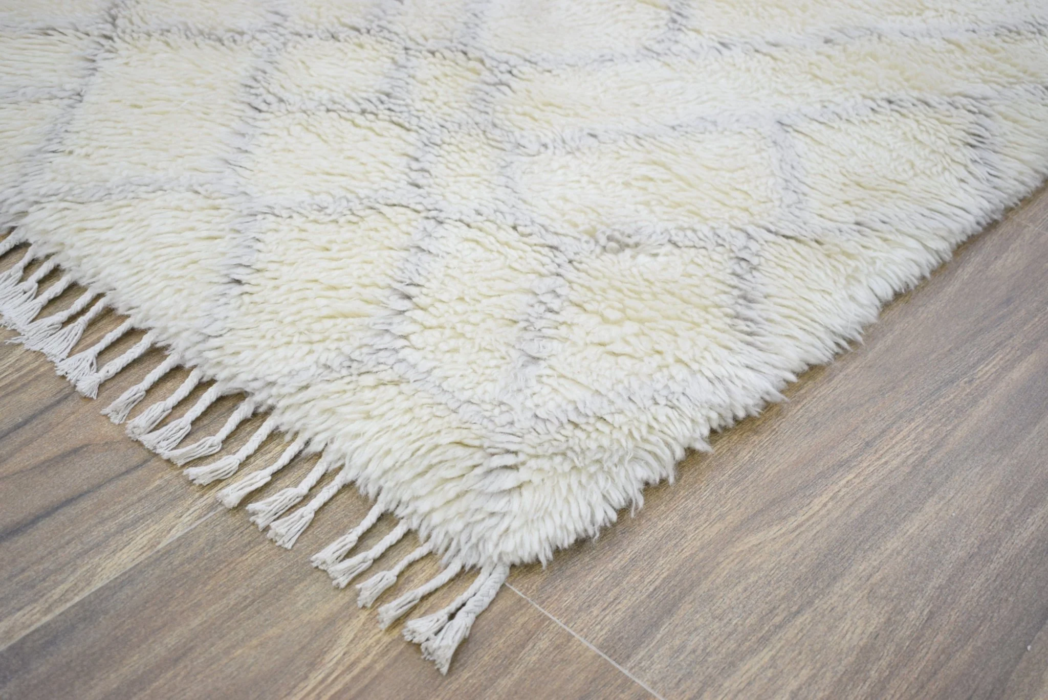 4x6 Ivory and Charcoal Handmade Moroccan Design Area Rug | TRD171746 - Image 6