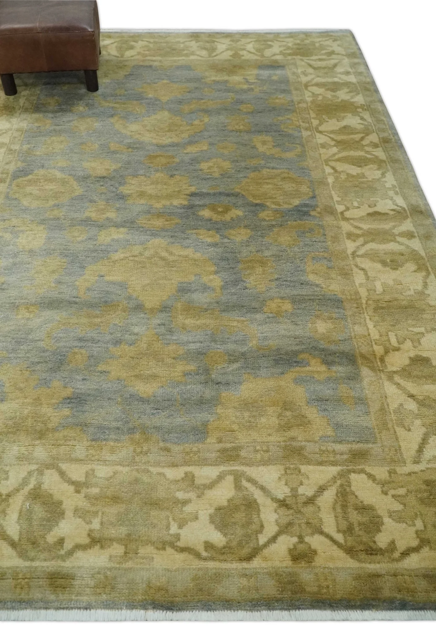 5.9x8.4 Hand Knotted Gray and Beige Traditional Oushak Wool Area Rug - Image 3