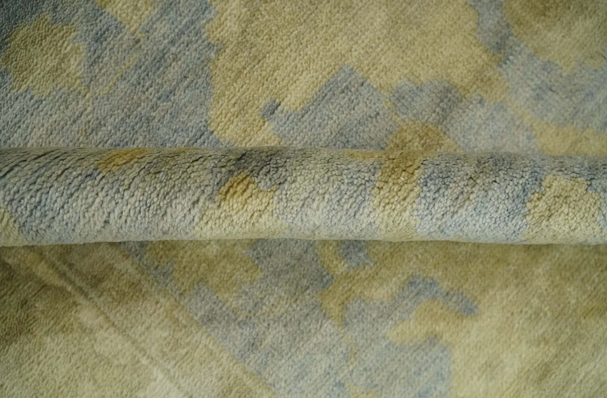 5.9x8.4 Hand Knotted Gray and Beige Traditional Oushak Wool Area Rug - Image 6