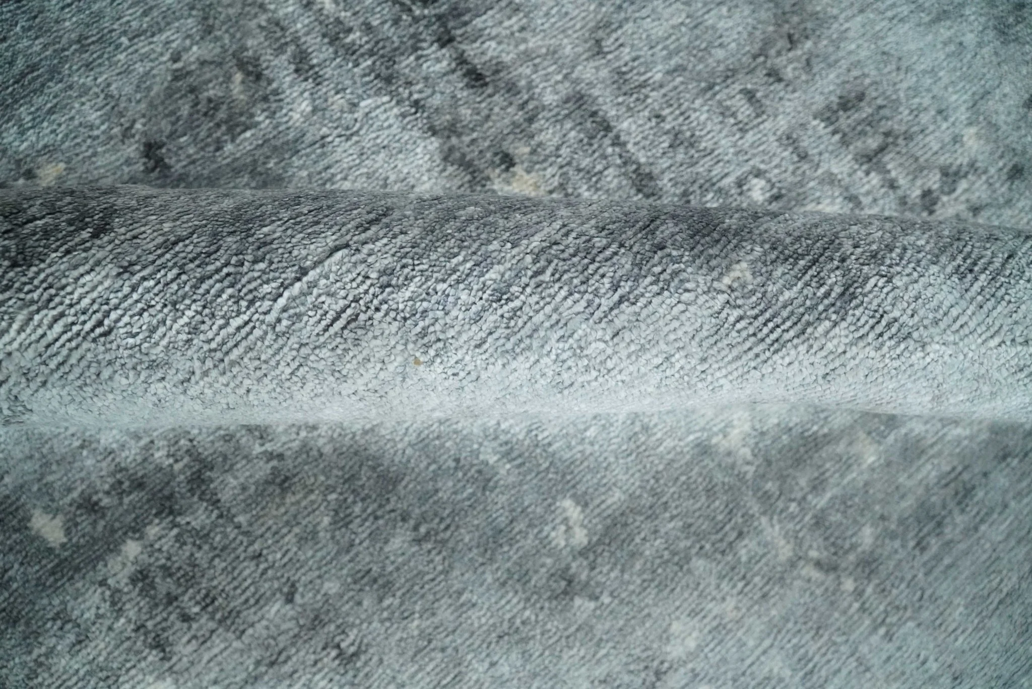 Modern Abstract 5.9x8.5 Silver, Beige and Charcoal Hand Knotted bamboo Silk Area Rug - Image 7