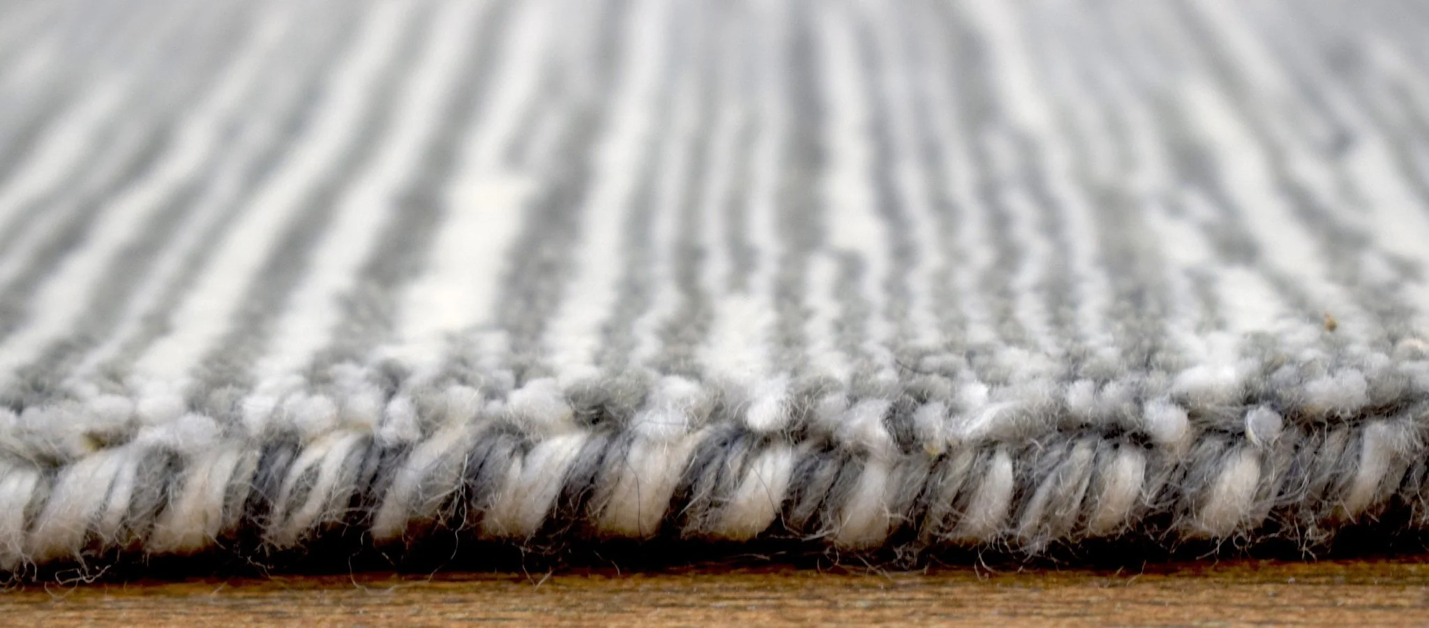5x8 Solid Silver and White Area Rug | Handmade with Wool & Viscose | TRD1006558 - Image 10