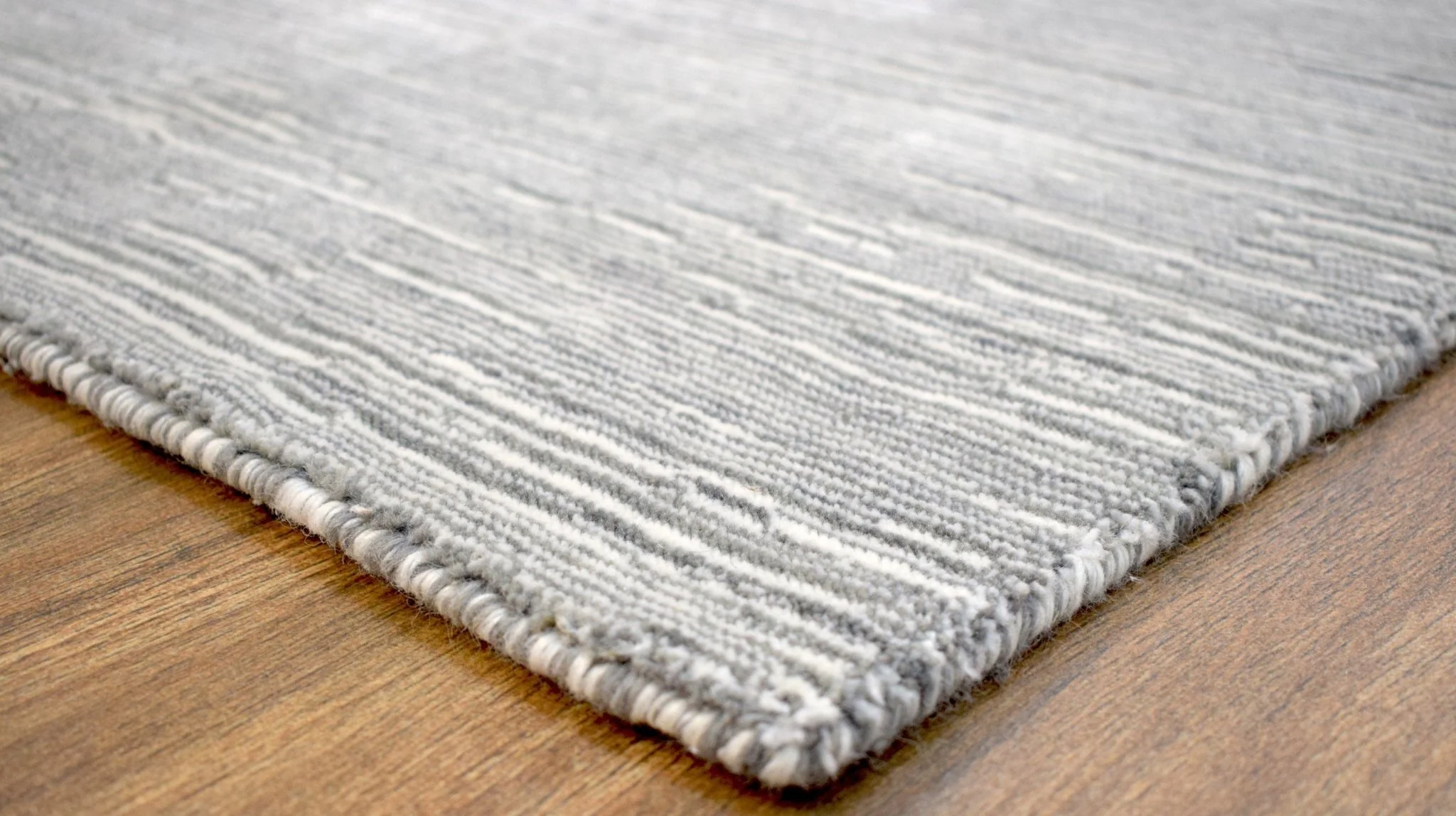 5x8 Solid Silver and White Area Rug | Handmade with Wool & Viscose | TRD1006558 - Image 6