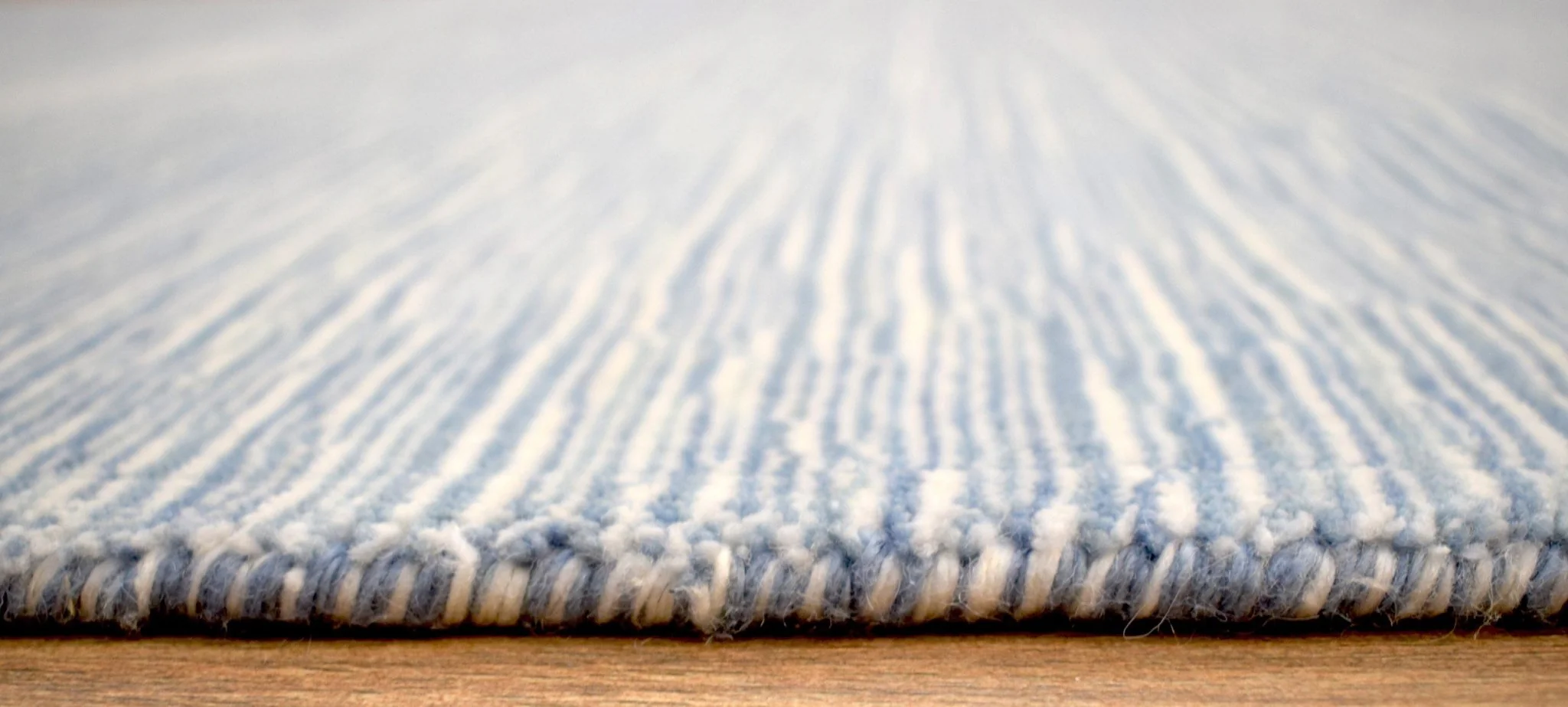 Hand Woven Blue, Ivory wool and Art Silk contemporary Area Rug - Image 10