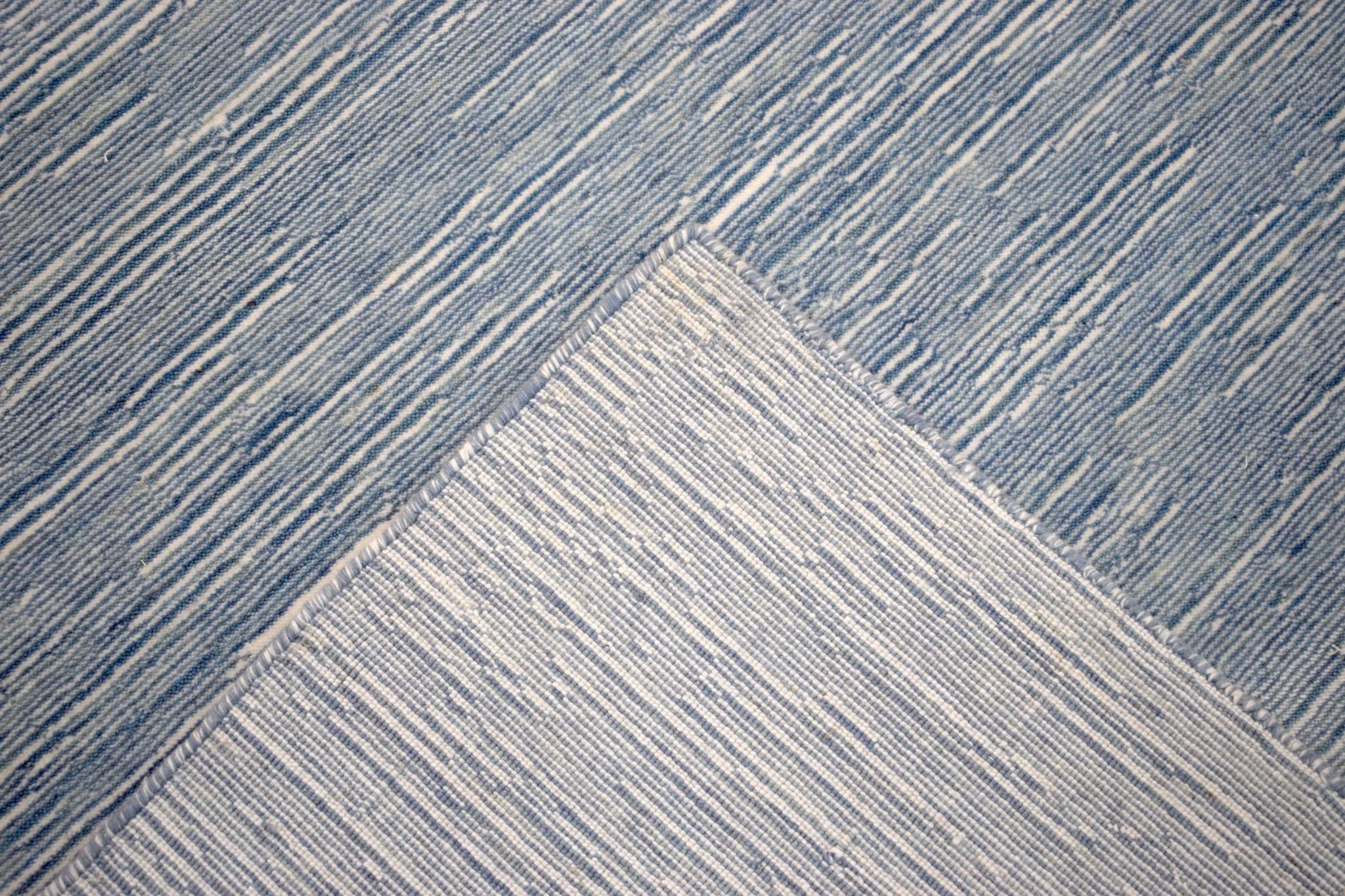 Hand Woven Blue, Ivory wool and Art Silk contemporary Area Rug - Image 7