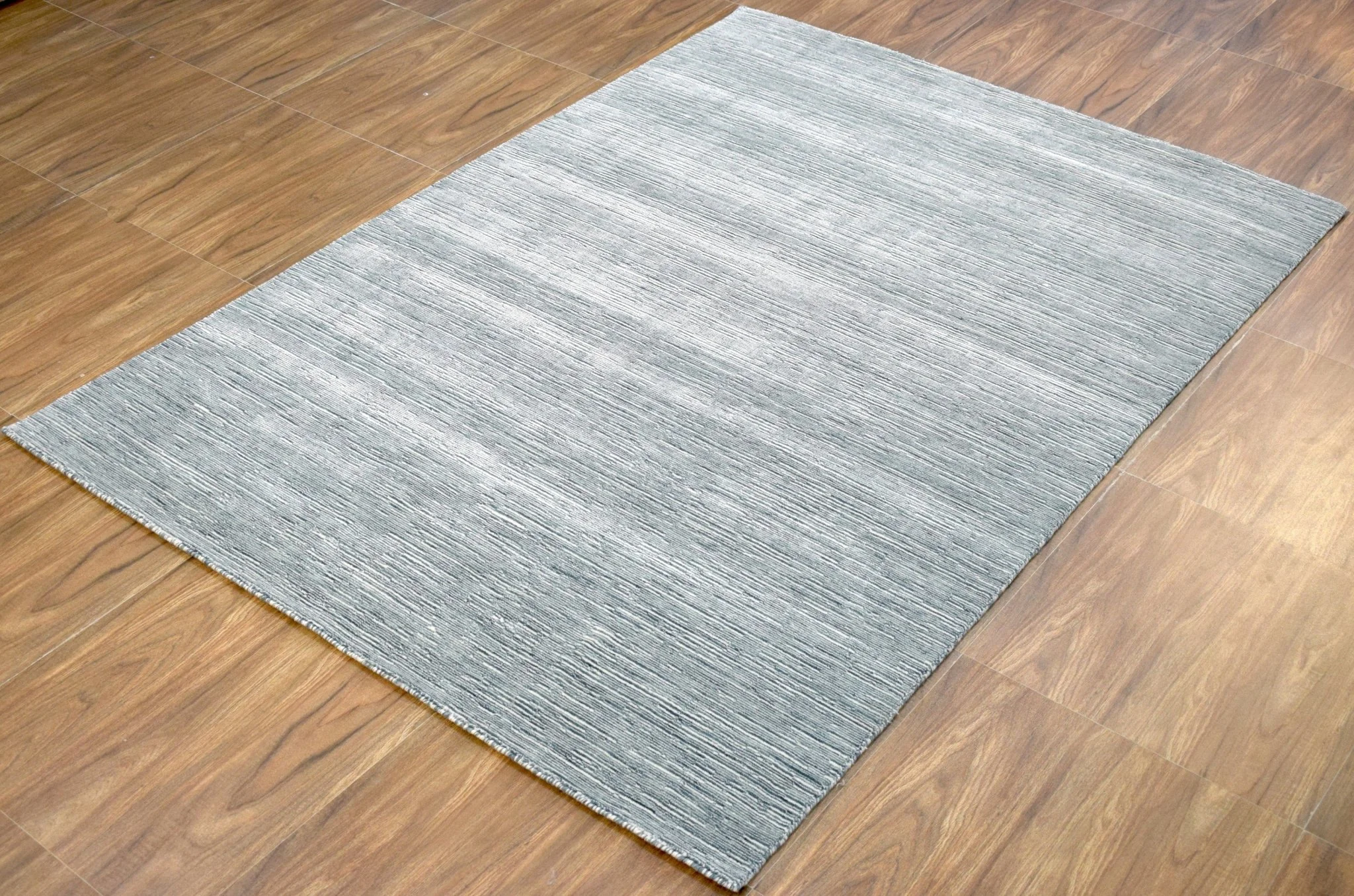 5x8 Solid blue and Silver Area Rug | Handmade with Wool & Viscose | TRD1006858 - Image 3