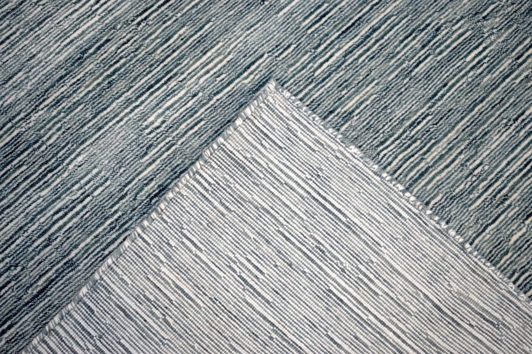 5x8 Solid blue and Silver Area Rug | Handmade with Wool & Viscose | TRD1006858 - Image 7