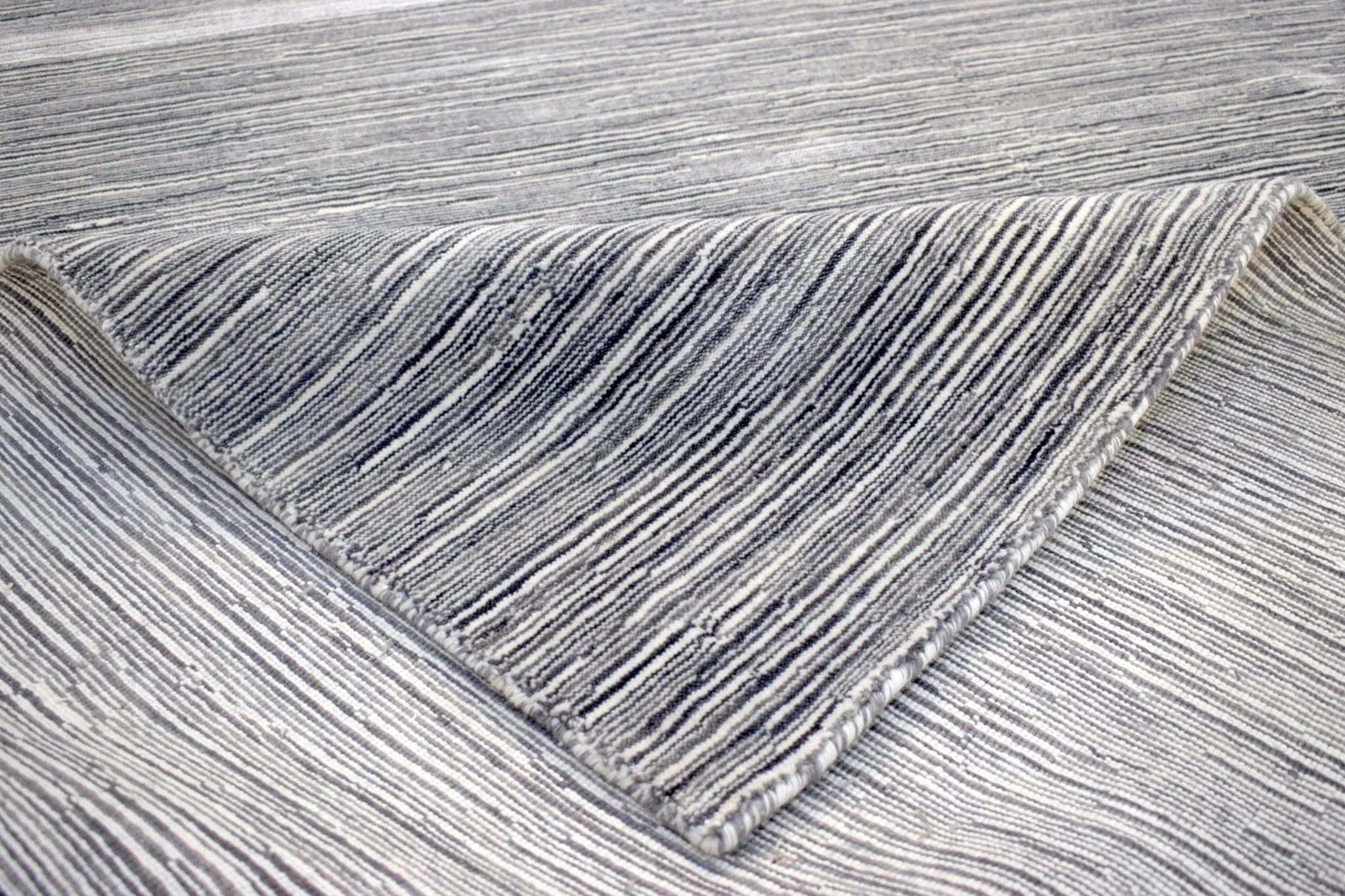5x8 Modern Gray and Silver Area Rug | Handmade with Wool & Viscose | TRD1007058 - Image 8