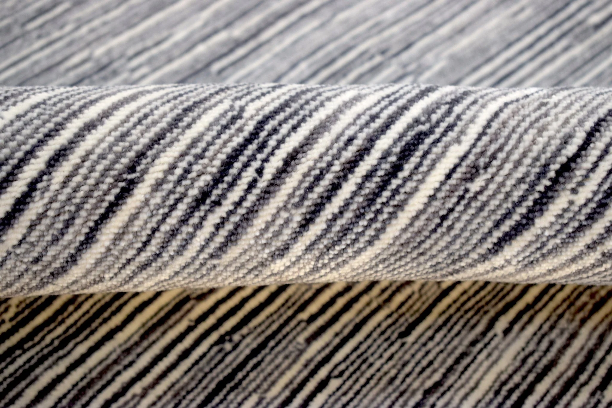 5x8 Modern Gray and Silver Area Rug | Handmade with Wool & Viscose | TRD1007058 - Image 9