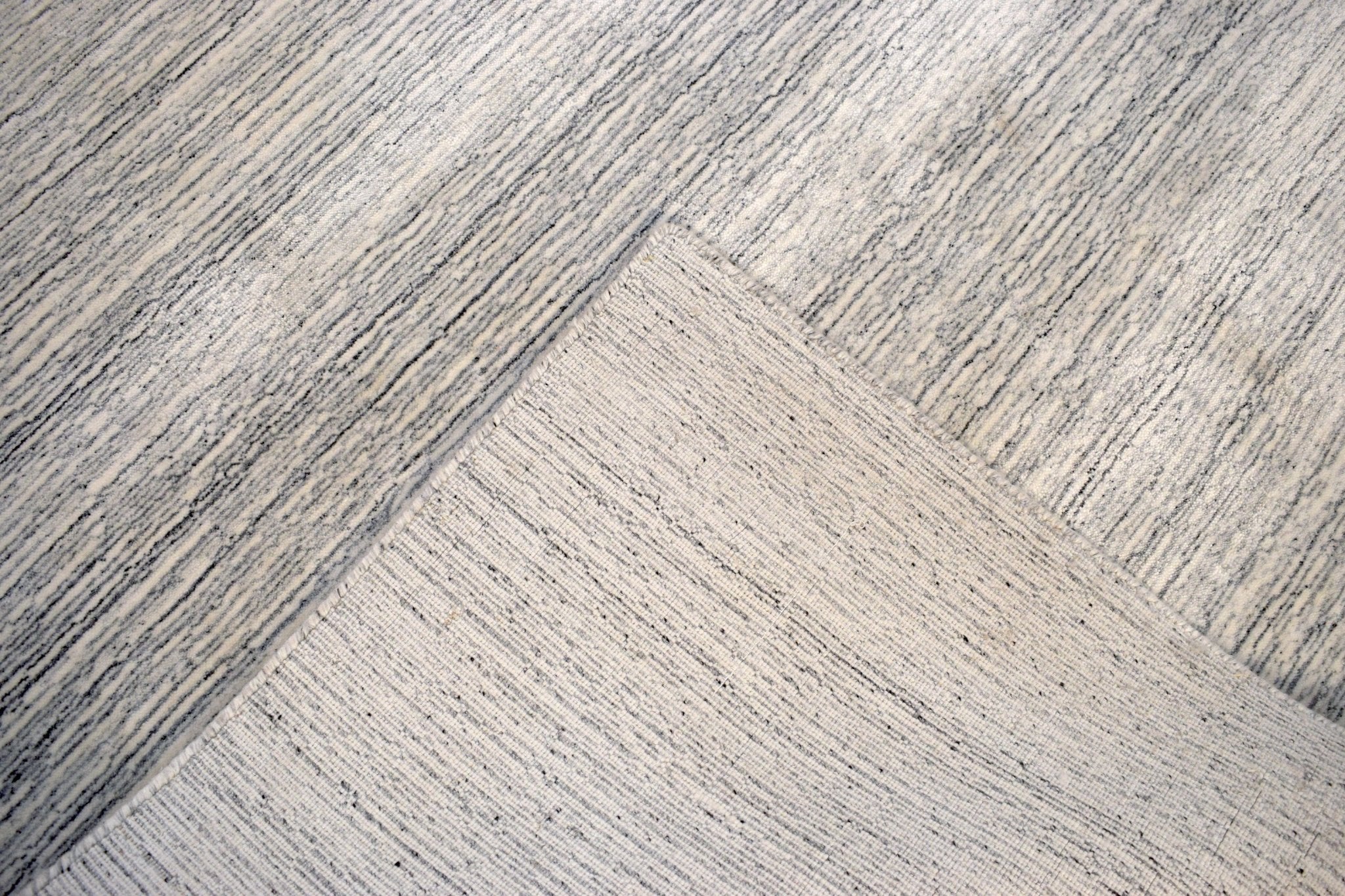 5x8 Solid Beige and Silver Area Rug | Handmade with Wool & Viscose | TRD1007258 - Image 7