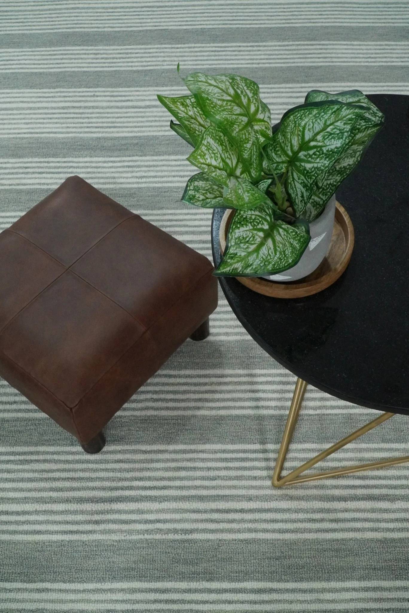 5x8 and 8x10 Hand Made Woolen Modern Grey and Ivory Area Rug | NAU001 - Image 2