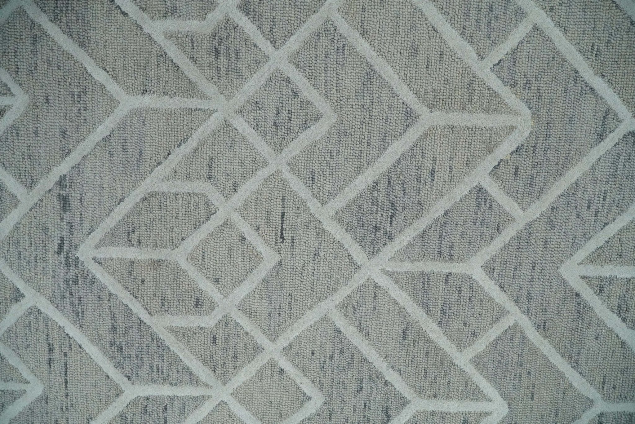 5x8 and 8x11 Handmade Area rug made with fine Wool Area Rug | TRD6373C - Image 5