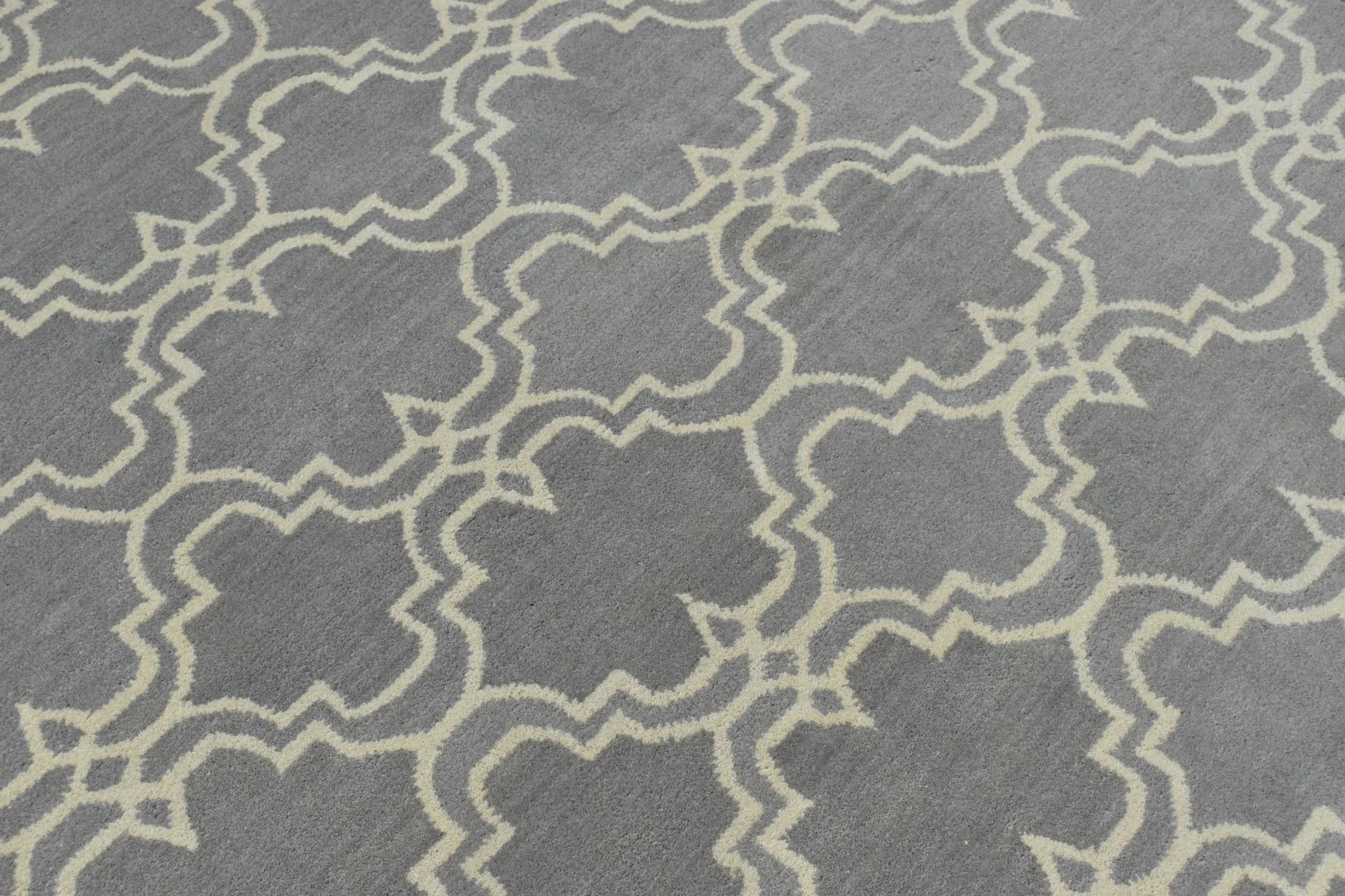 5x8 Gray and Beige Wool Area Rug | Handmade Area rug made with fine wool - Image 2
