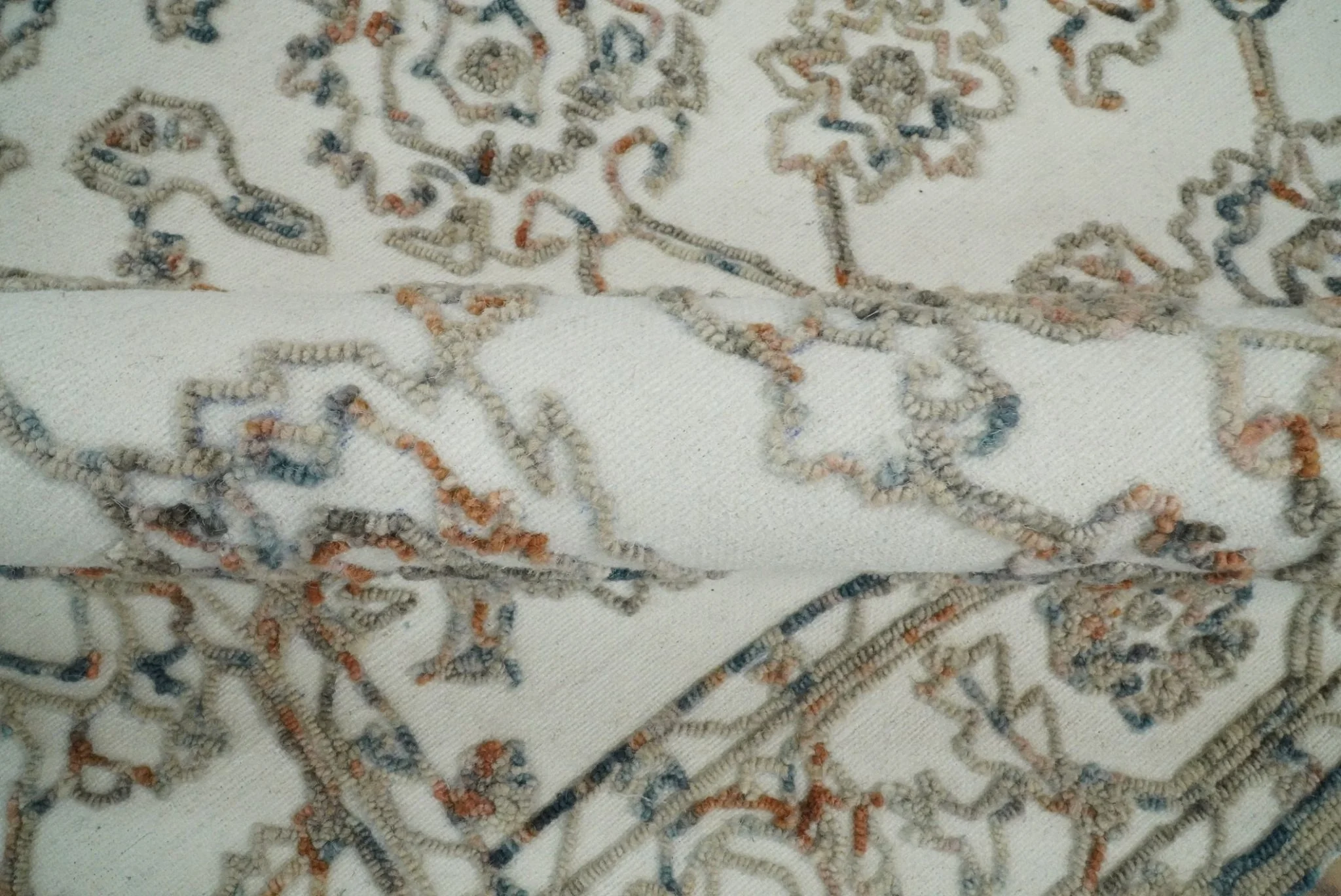 5x8 Hand Hooked Blue and Beige Wool Textured Loop Area Rug | GAR11 - Image 6