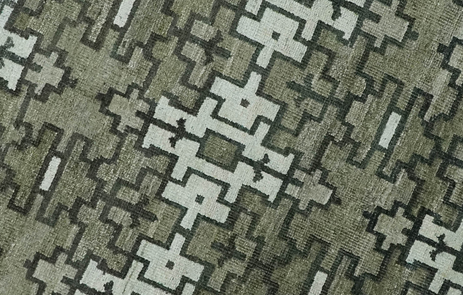 5x8 Hand Knotted Gray, Charcoal and Ivory Modern Contemporary Southwestern Tribal Trellis Recycled Silk Area Rug | OP124 - Image 2