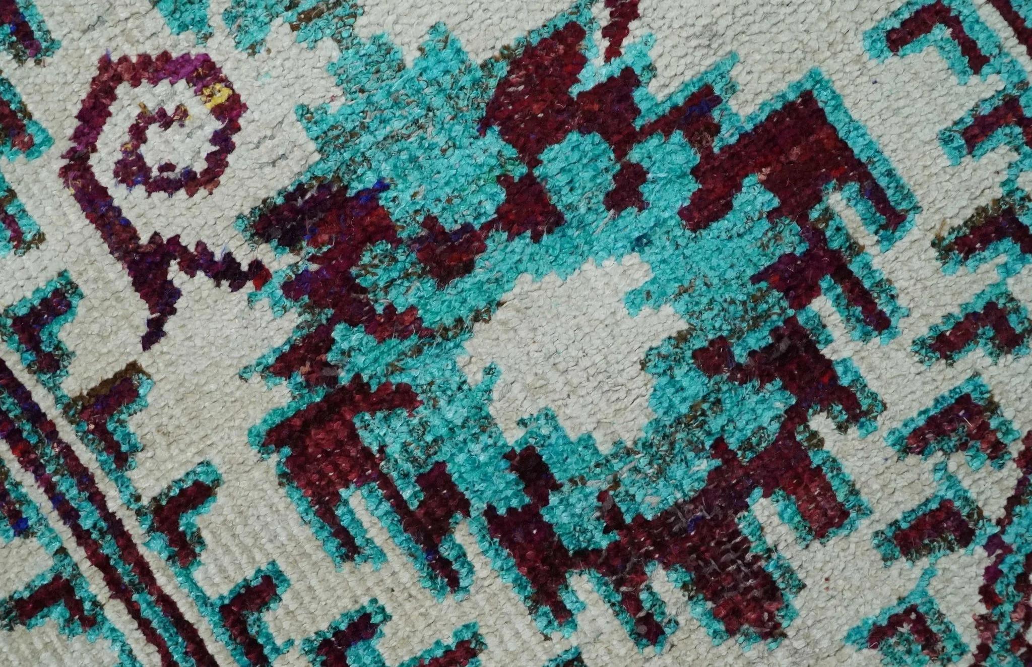 5x8 Hand Knotted Ivory, Blue and Red Antique Persian Style Contemporary Bamboo Silk Area Rug | OP114 - Image 4