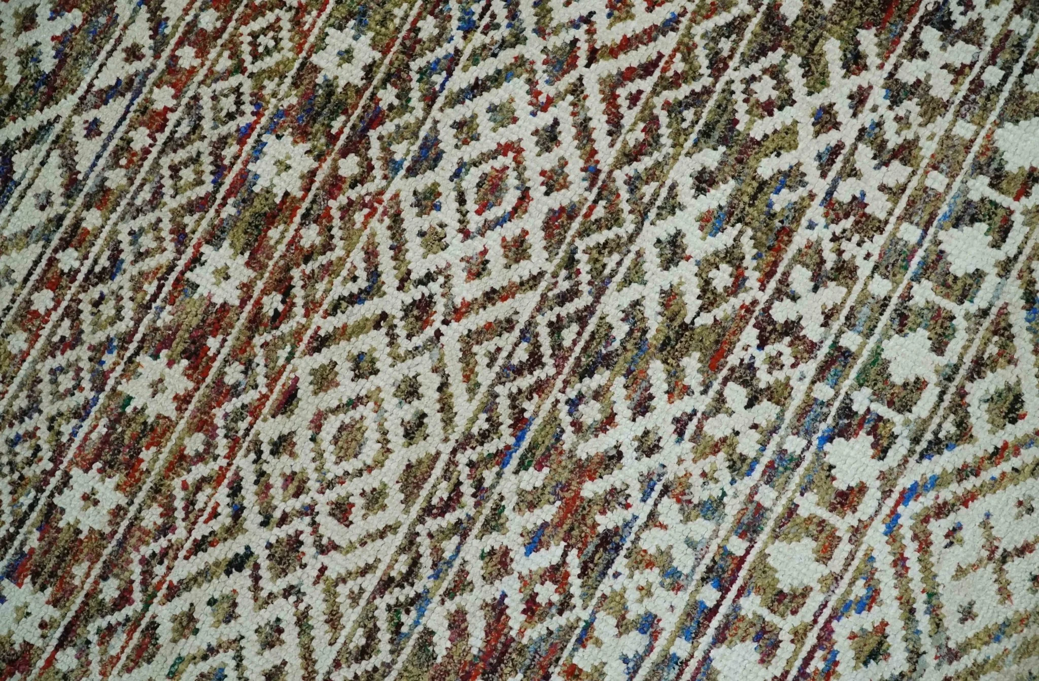 5x8 Hand Knotted Ivory, Olive and Rust Modern Contemporary Southwestern Tribal Trellis Recycled Silk Area Rug | OP121 - Image 4