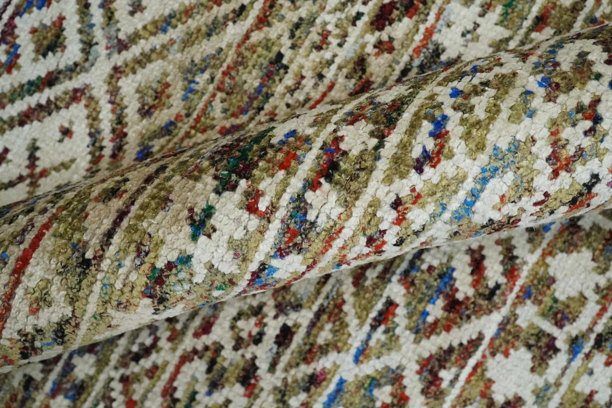 5x8 Hand Knotted Ivory, Olive and Rust Modern Contemporary Southwestern Tribal Trellis Recycled Silk Area Rug | OP121 - Image 7