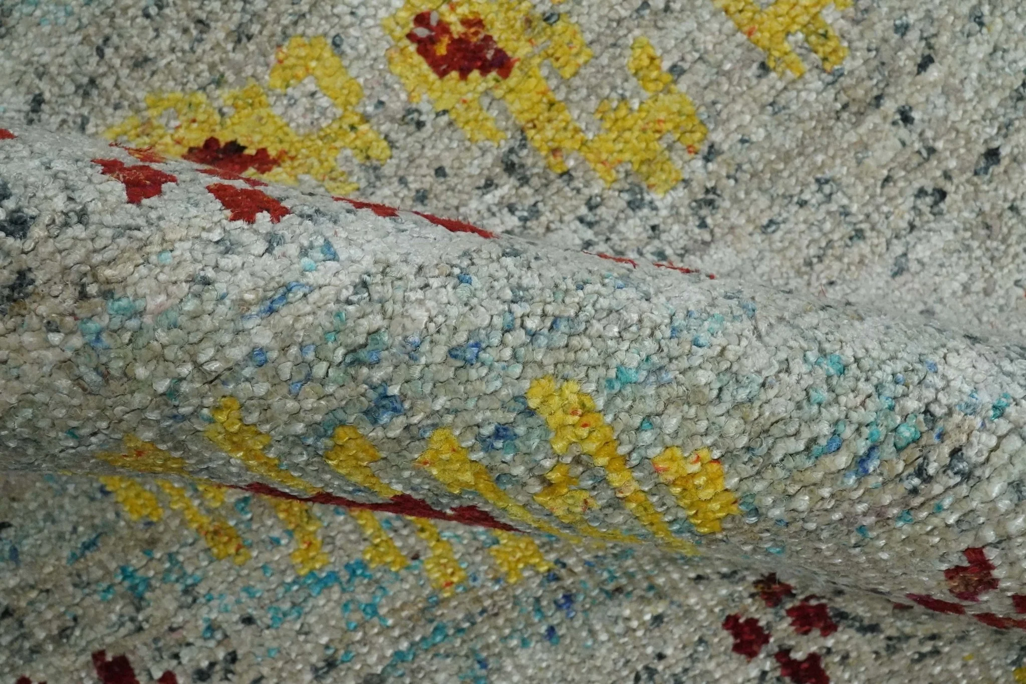 5x8 Hand Knotted Ivory, Red and Yellow Persian made of Recycled Silk Area Rug | OP95 - Image 7