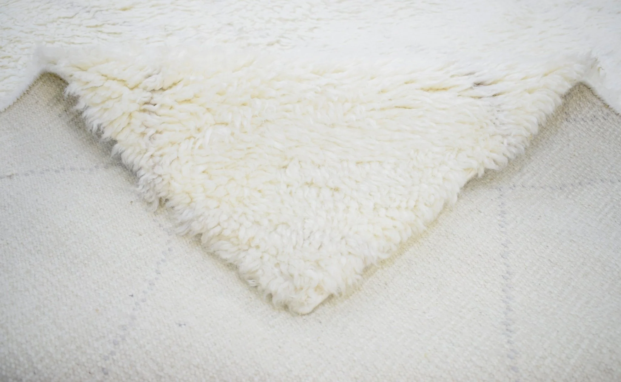 Ivory and charcoal 4x6, 5x8 Rug Modern Handmade New Zealand Wool Area Rug  | The Rug Decor |TRD1719 - Image 8