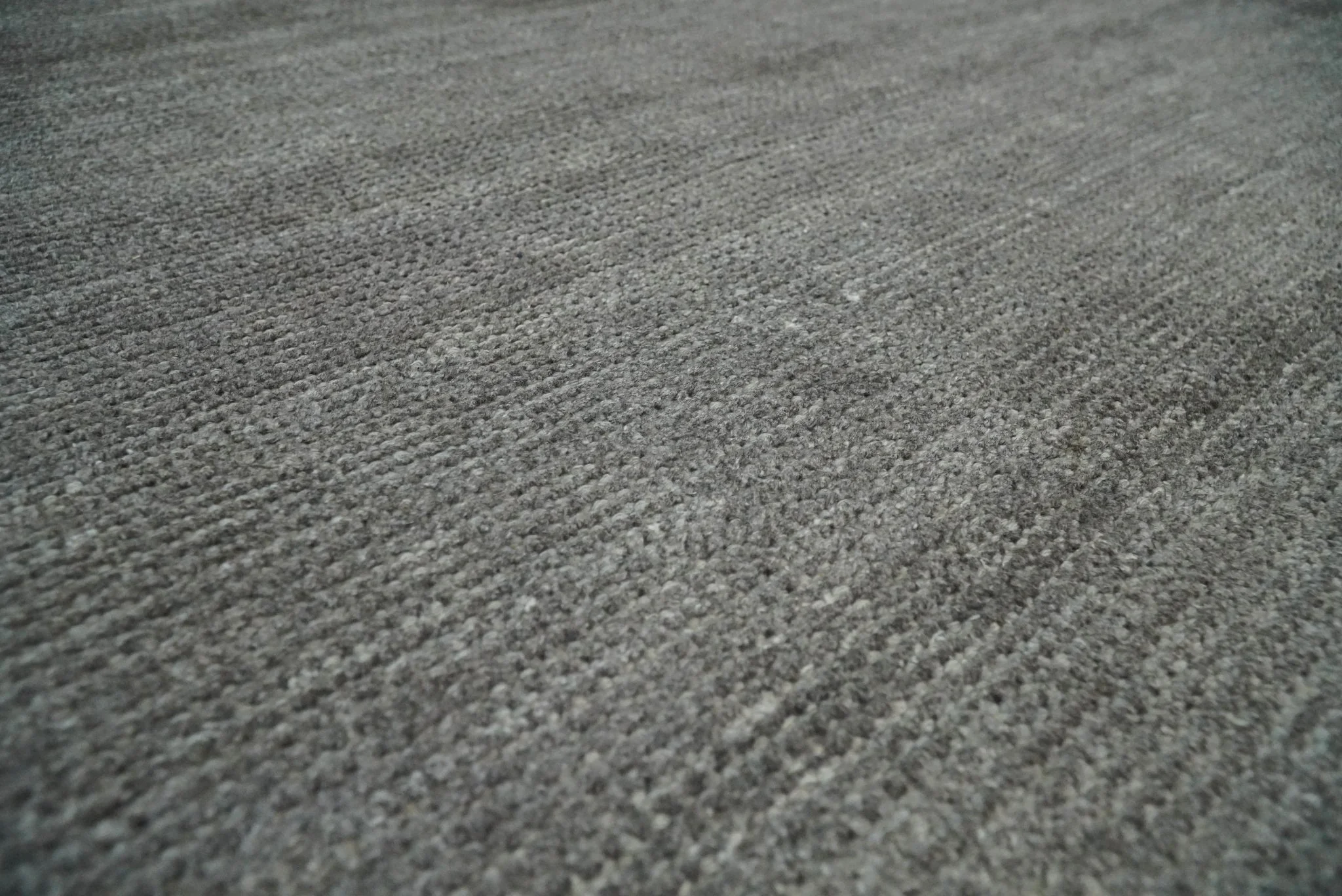 5x8 Solid Gray Rug made with wool and viscose blend | TRD178A - Image 7