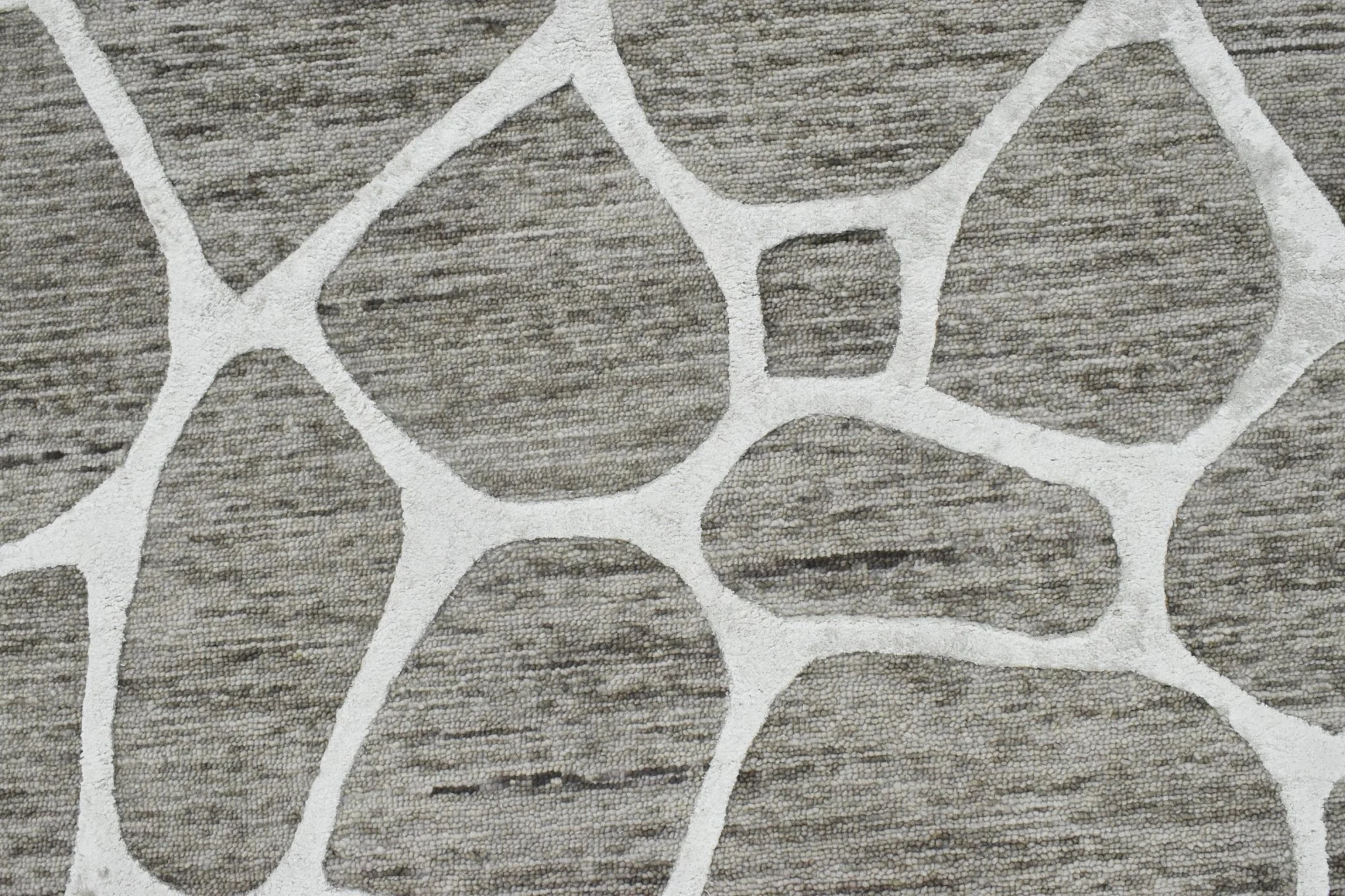 5x8 Handmade Geometrical Design Wool and Viscose Area Rug - Image 2