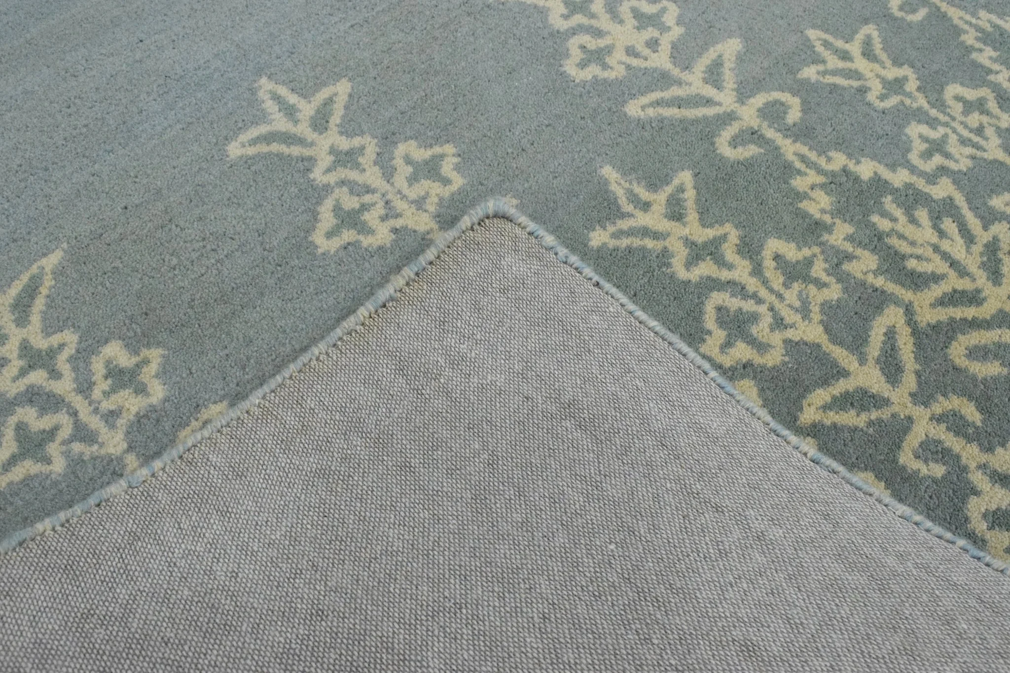 5x8 Handmade Minimal Design Wool Area Rug - Image 8