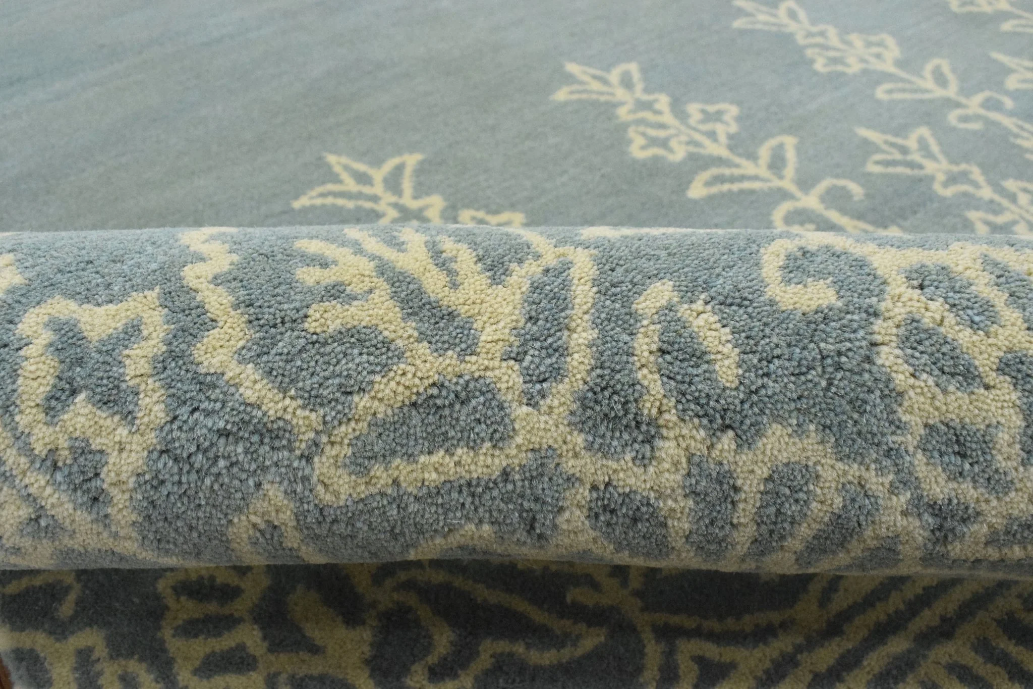5x8 Handmade Minimal Design Wool Area Rug - Image 9