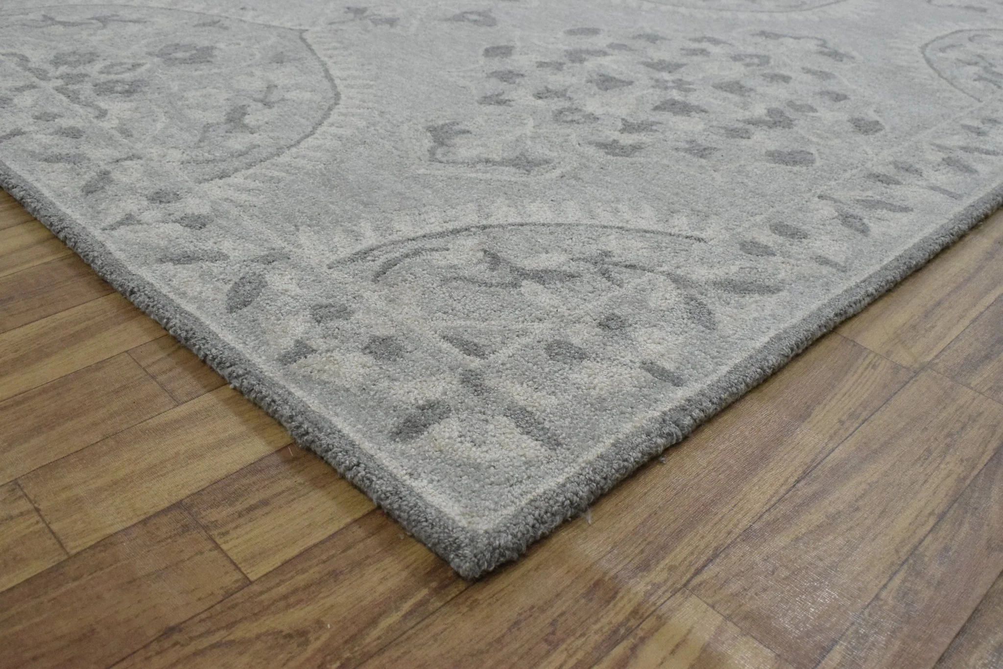 5x8 Silver and Gray Wool Area Rug | Handmade Area rug made with fine wool - Image 6