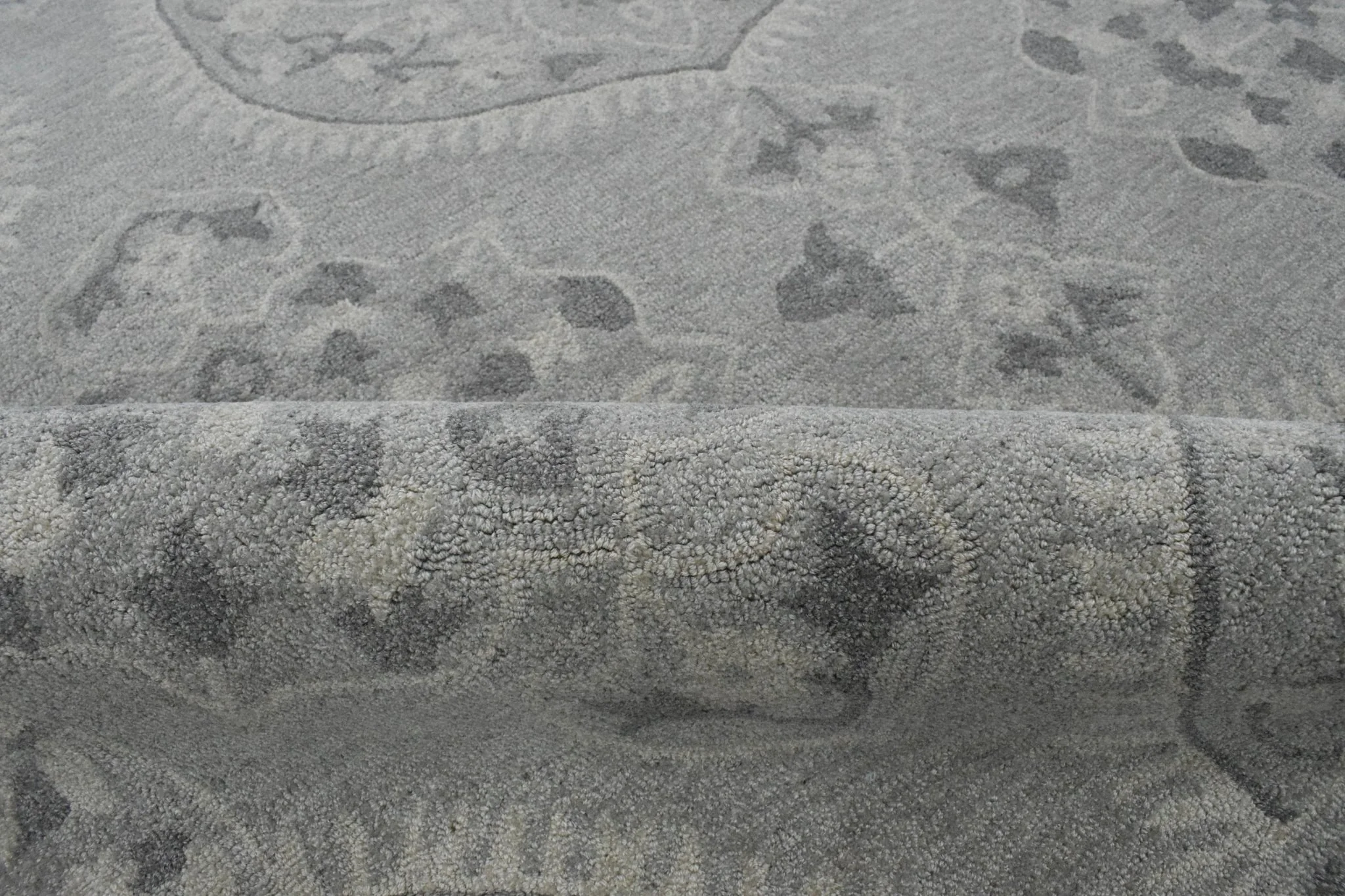 5x8 Silver and Gray Wool Area Rug | Handmade Area rug made with fine wool - Image 9