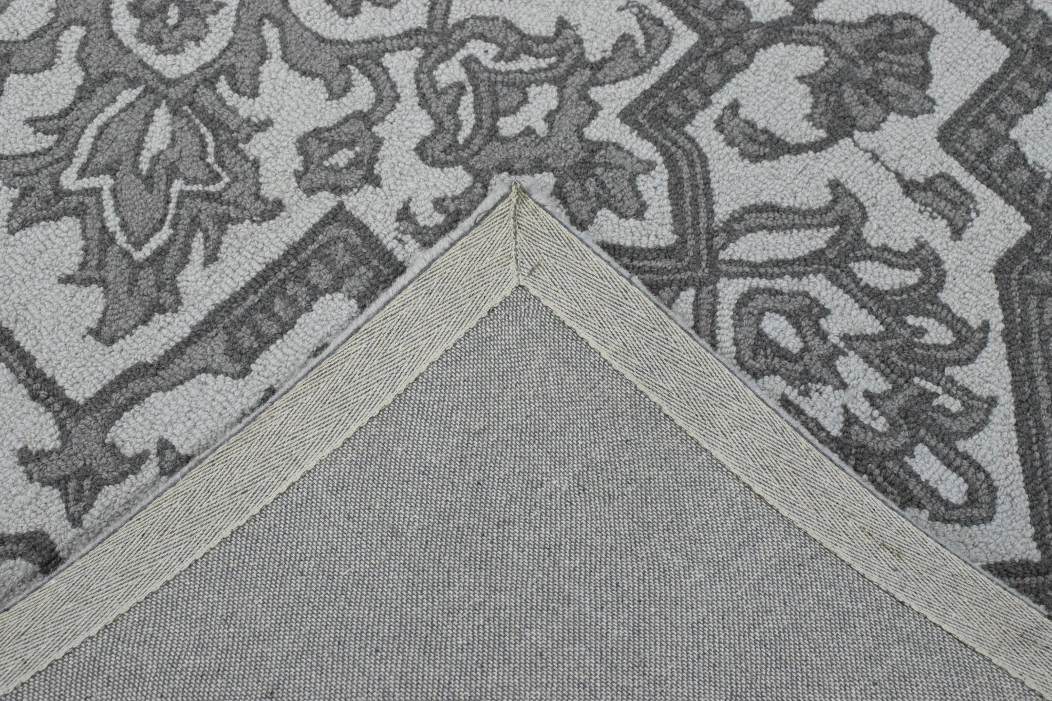 5x8 Silver and Charcoal Traditional Design Wool Area Rug - Image 8