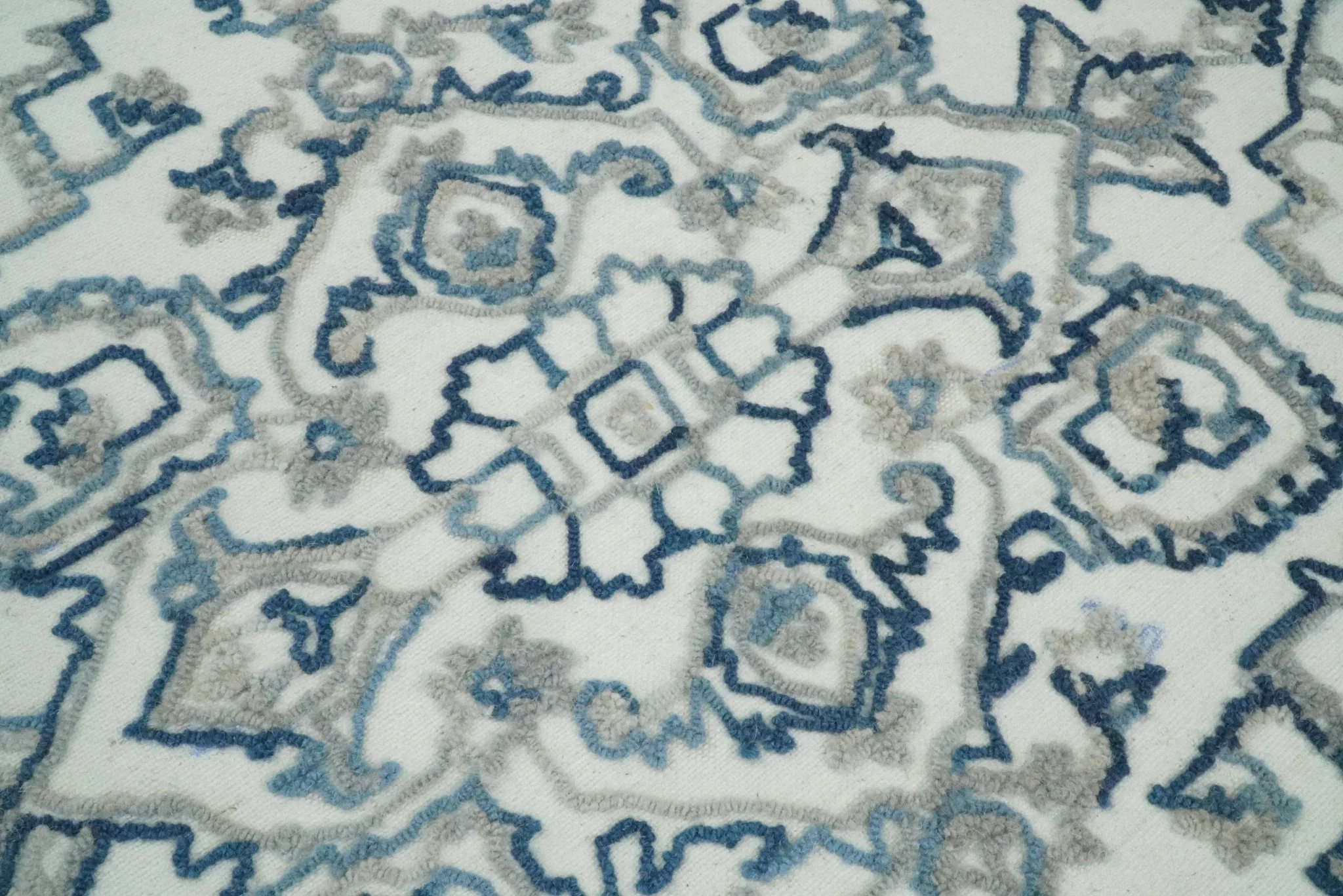 5x8 Hand Hooked Blue and Silver Wool Textured Loop Area Rug | GAR1 - Image 2