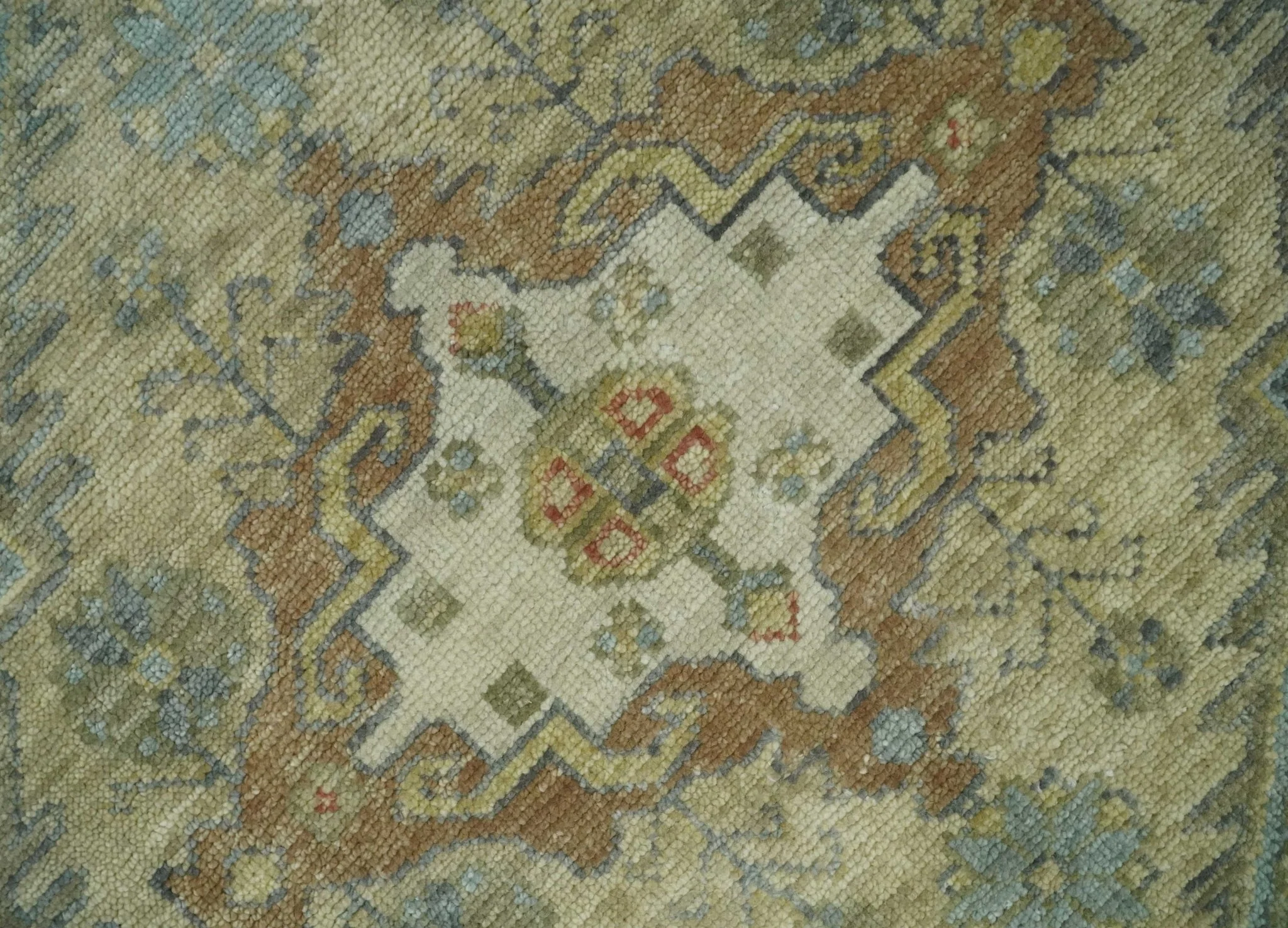 Antique Look Hand Knotted Medallion Olive and Ivory Vintage Style Wool Rug - Image 4