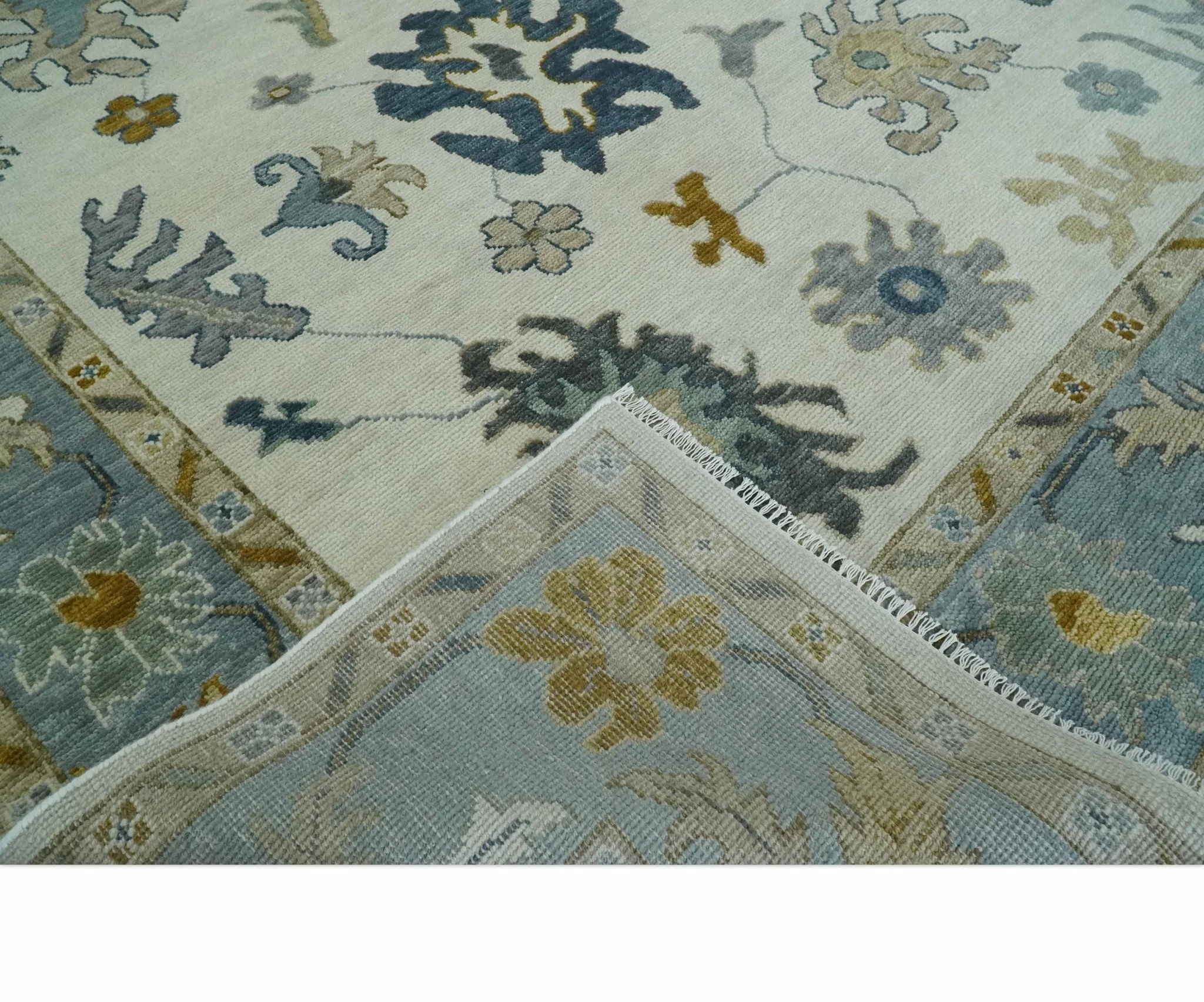 Custom Made Traditional Oushak Ivory and Silver Hand knotted wool Area Rug - Image 4